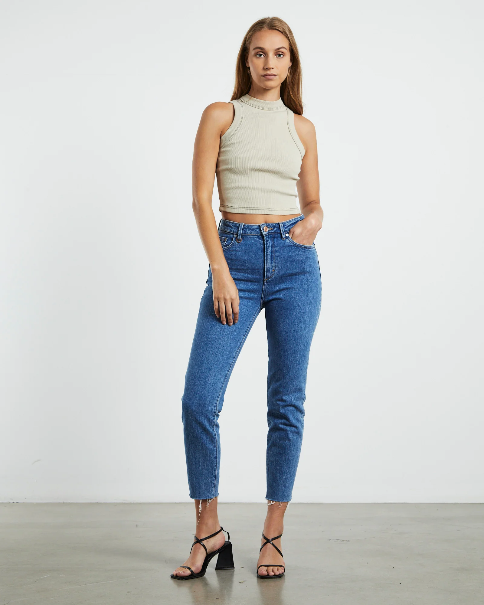 Lola Mom Jeans - Image 4