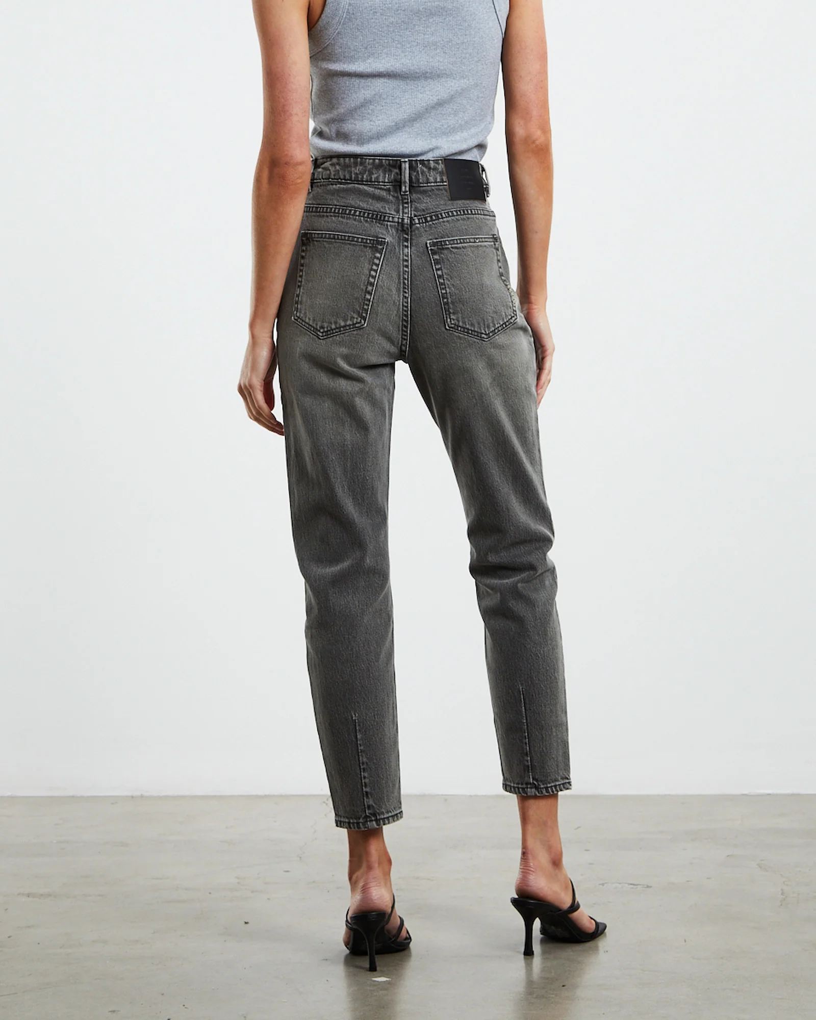 Lola Mom Jeans Fade Away Black - Image 2