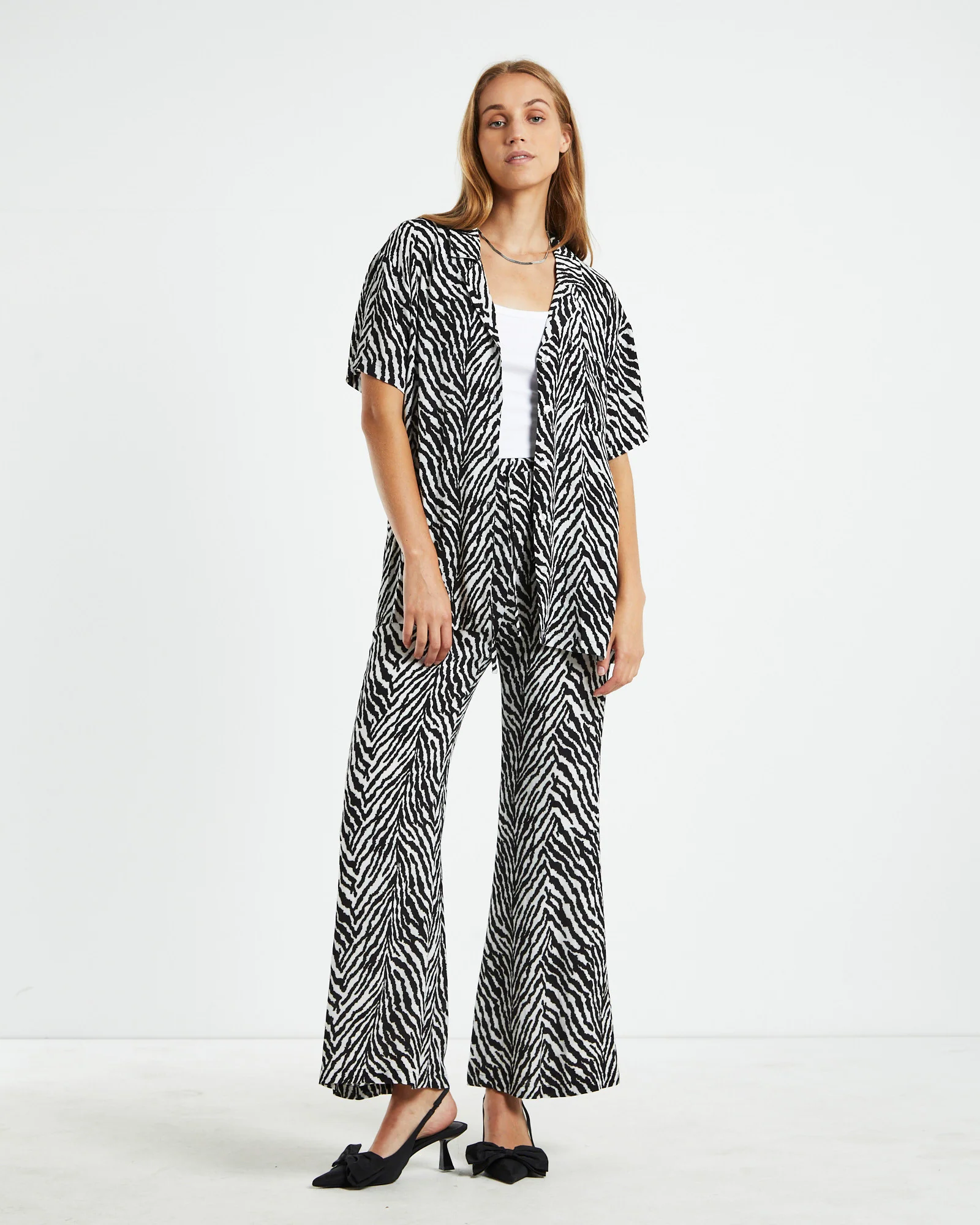 Lola Short Sleeve Zebra Black - Image 3