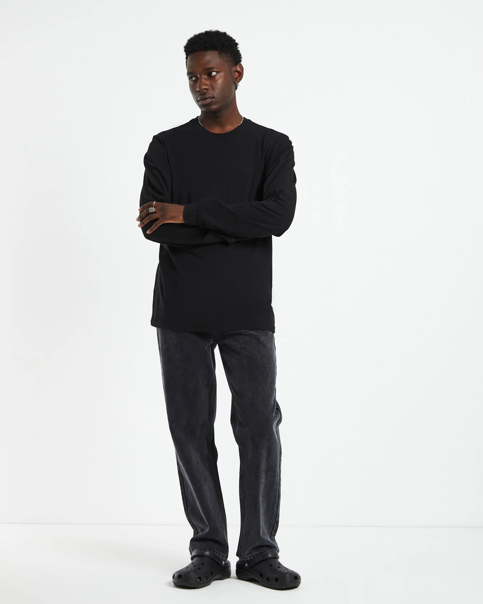Long Sleeve T-Shirt Black - Image 3