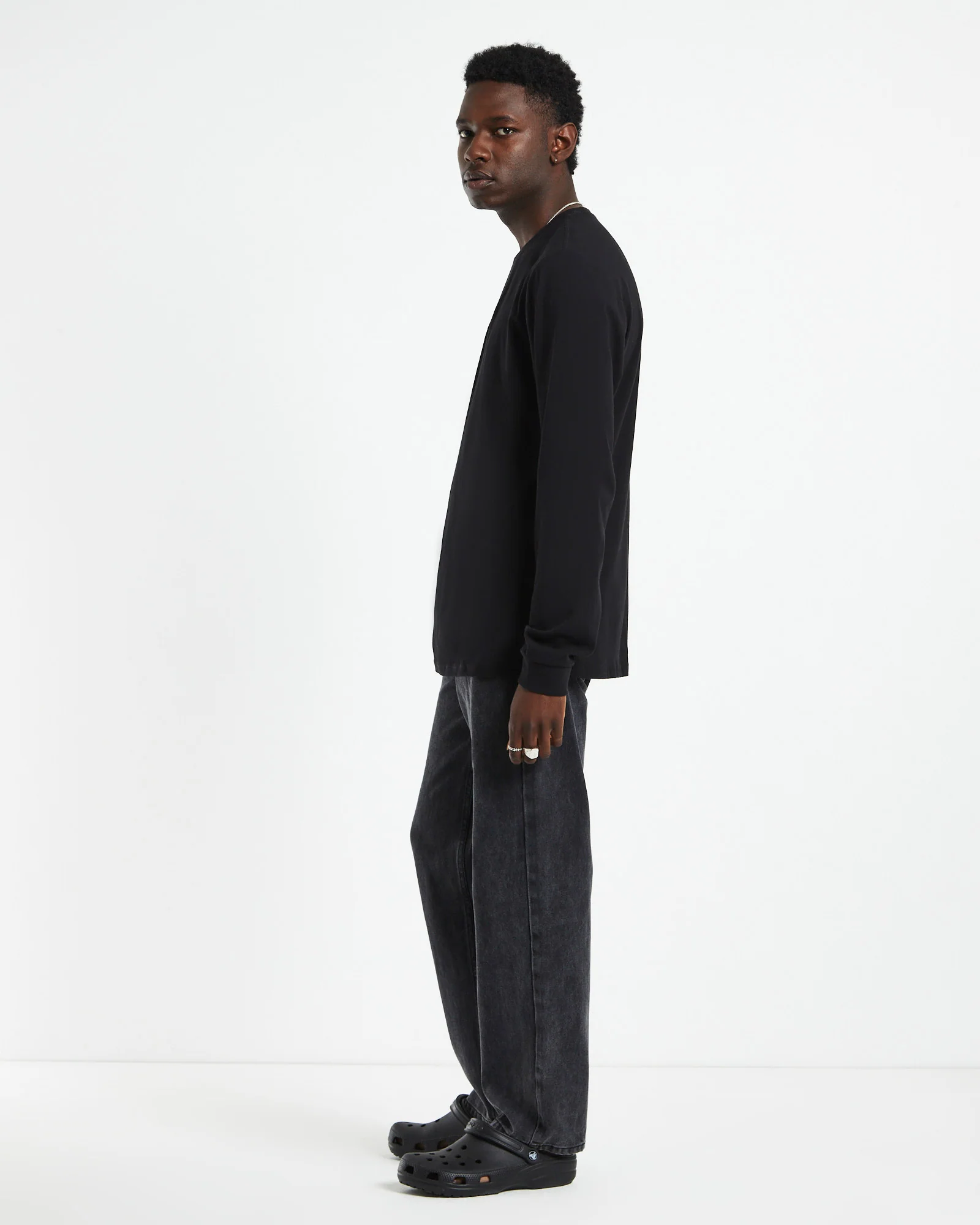 Long Sleeve T-Shirt Black - Image 4