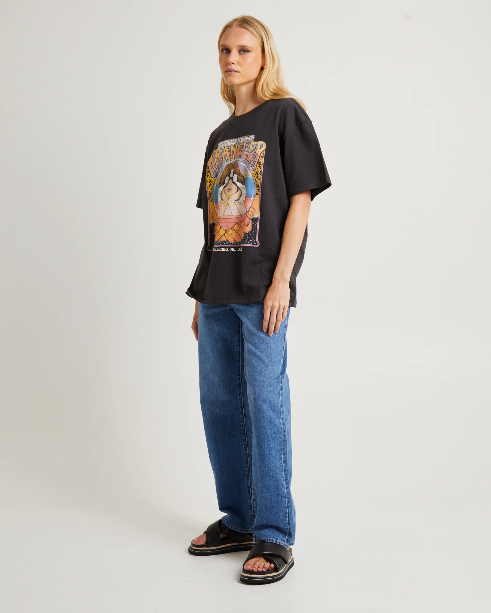 Looking Glass Slouch T-Shirt Worn Black - Image 4