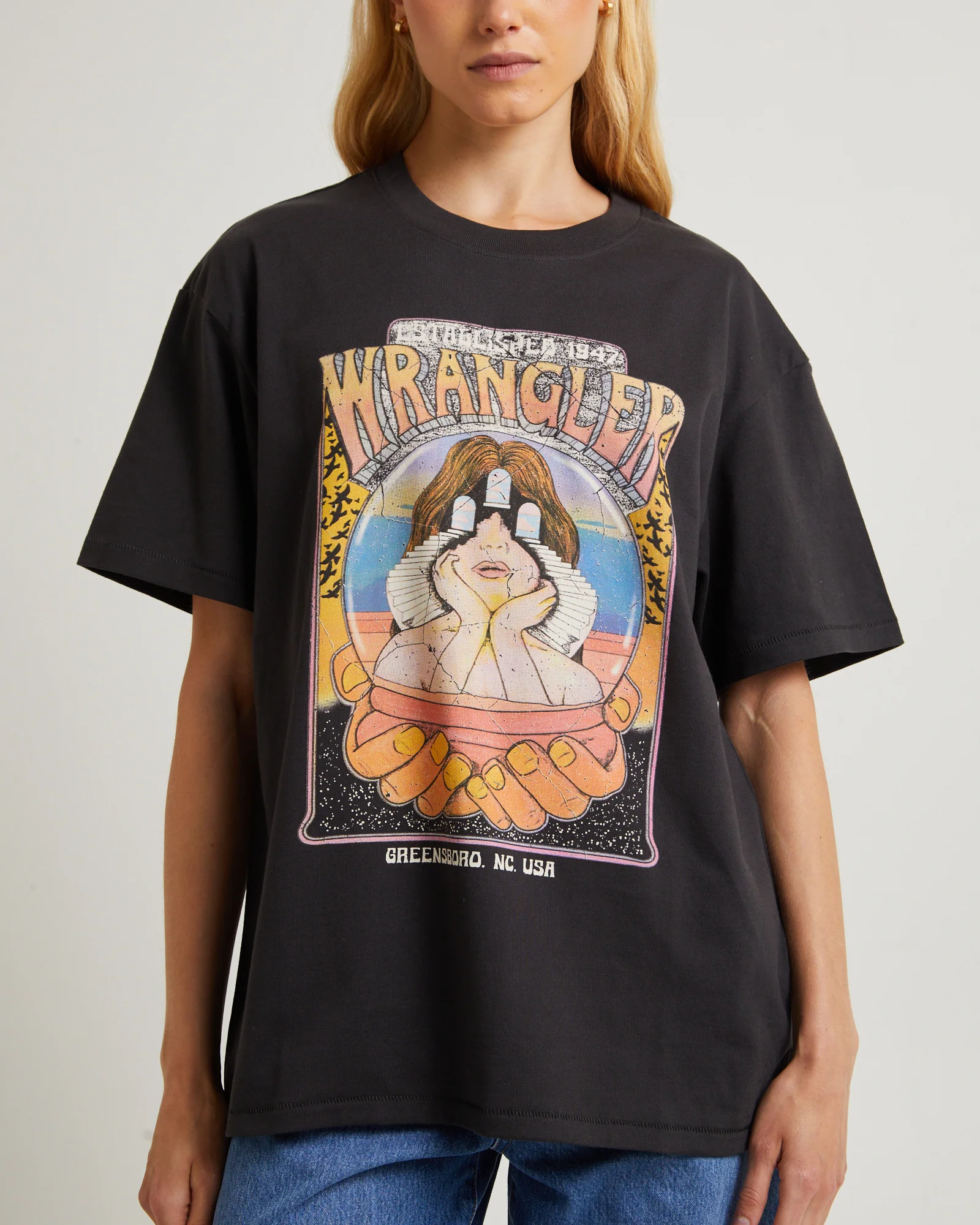 Looking Glass Slouch T-Shirt Worn Black - Image 5