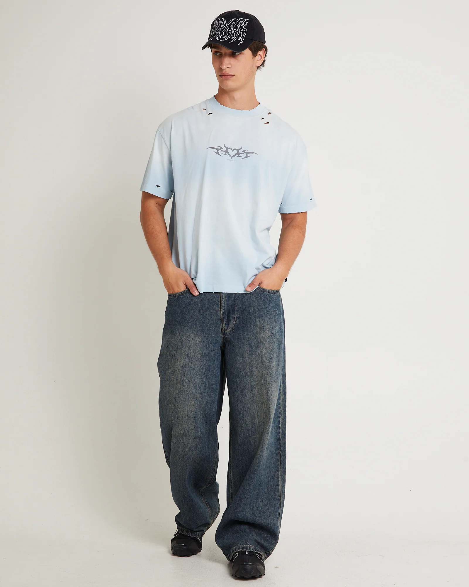 Lovelss Cropped T-Shirt - Image 3