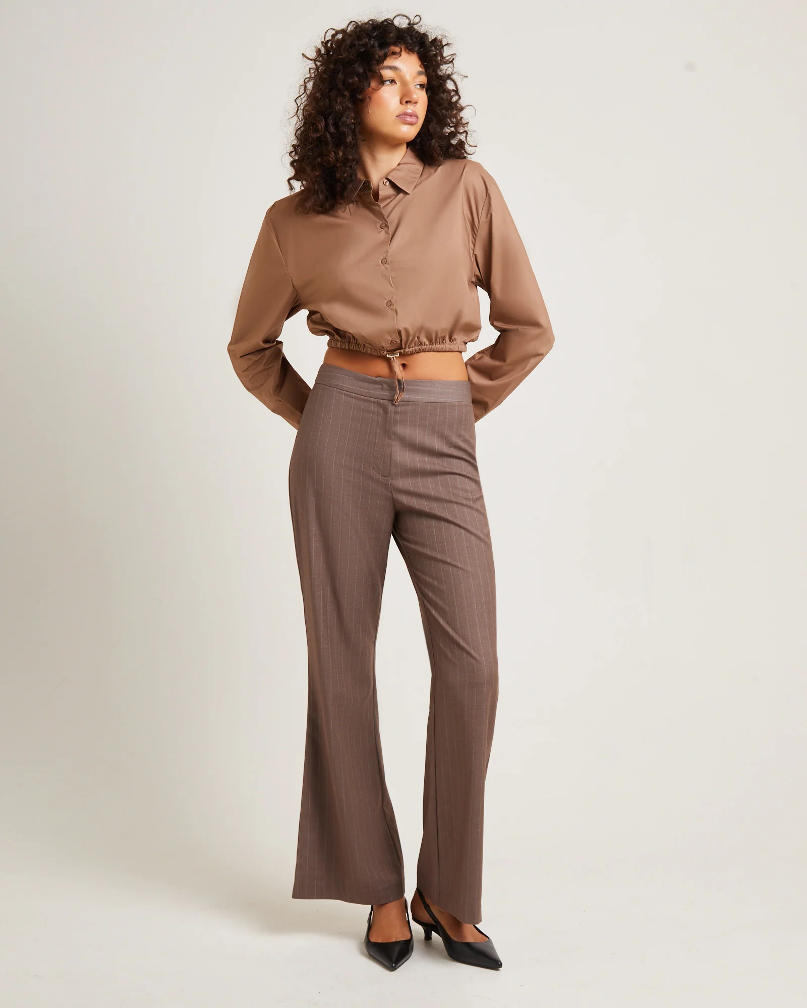 Lucy Drawstring Poplin Long Sleeve Shirt in Chocolate - Image 3