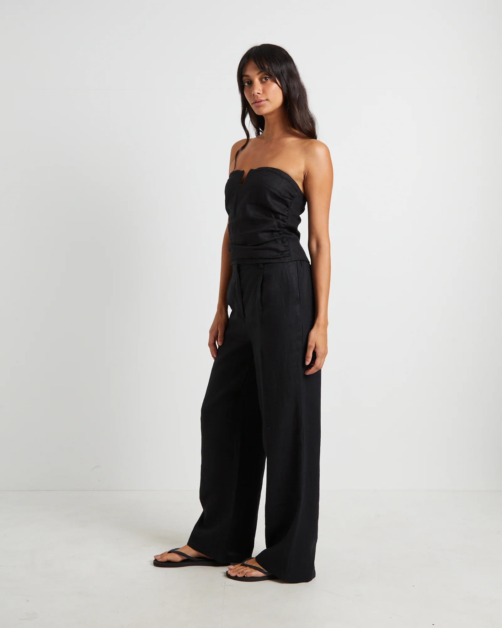 Lui Cut Out Linen Bandeau Top in Black - Image 4