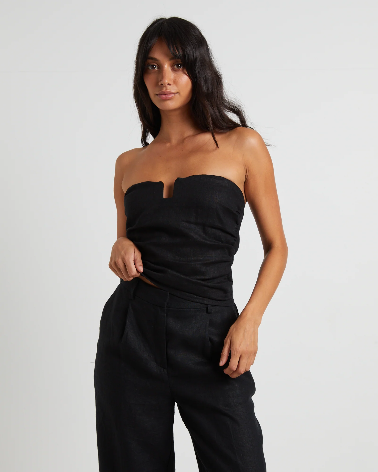 Lui Cut Out Linen Bandeau Top in Black - Image 5