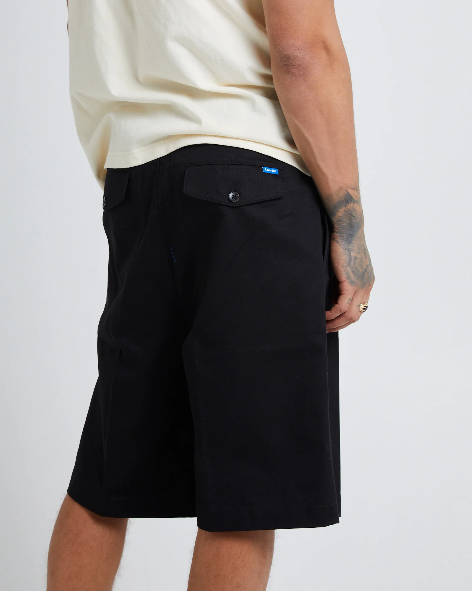 Lyu Short Black - Image 5