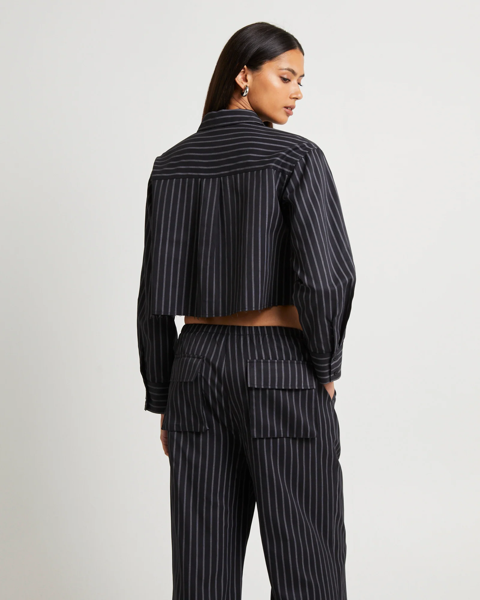 Makara Cropped Shirt - Image 2