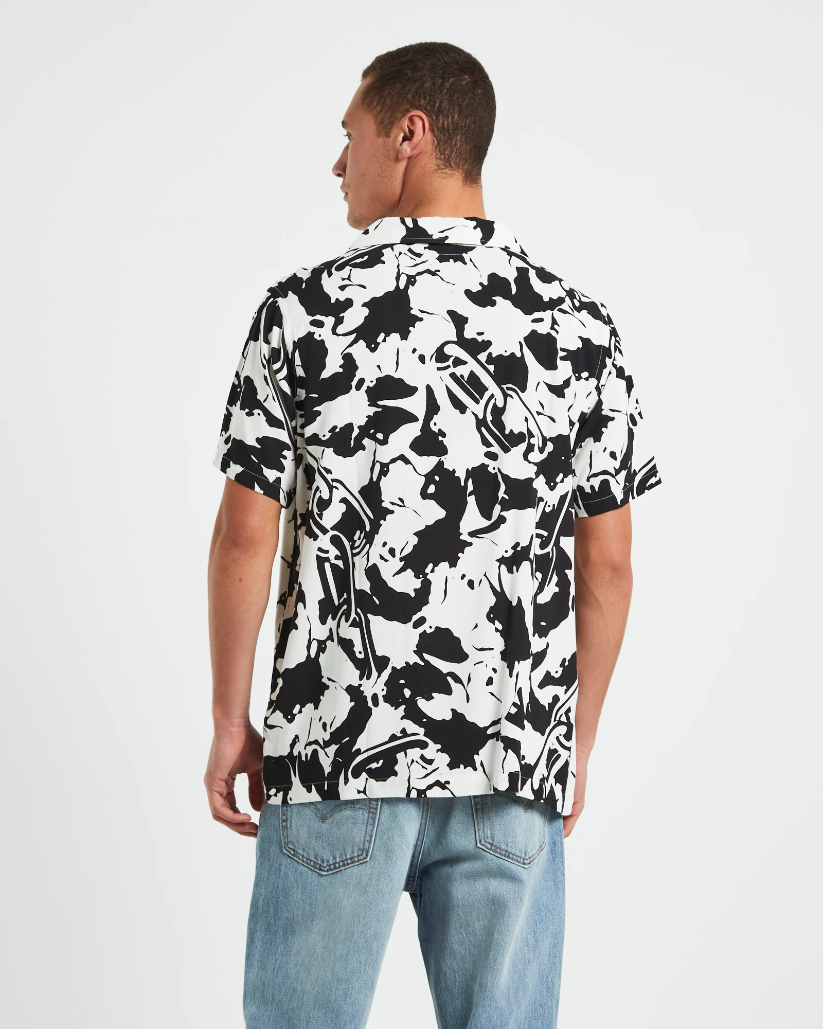 Mandiball Short Sleeve Shirtin Black - Image 2