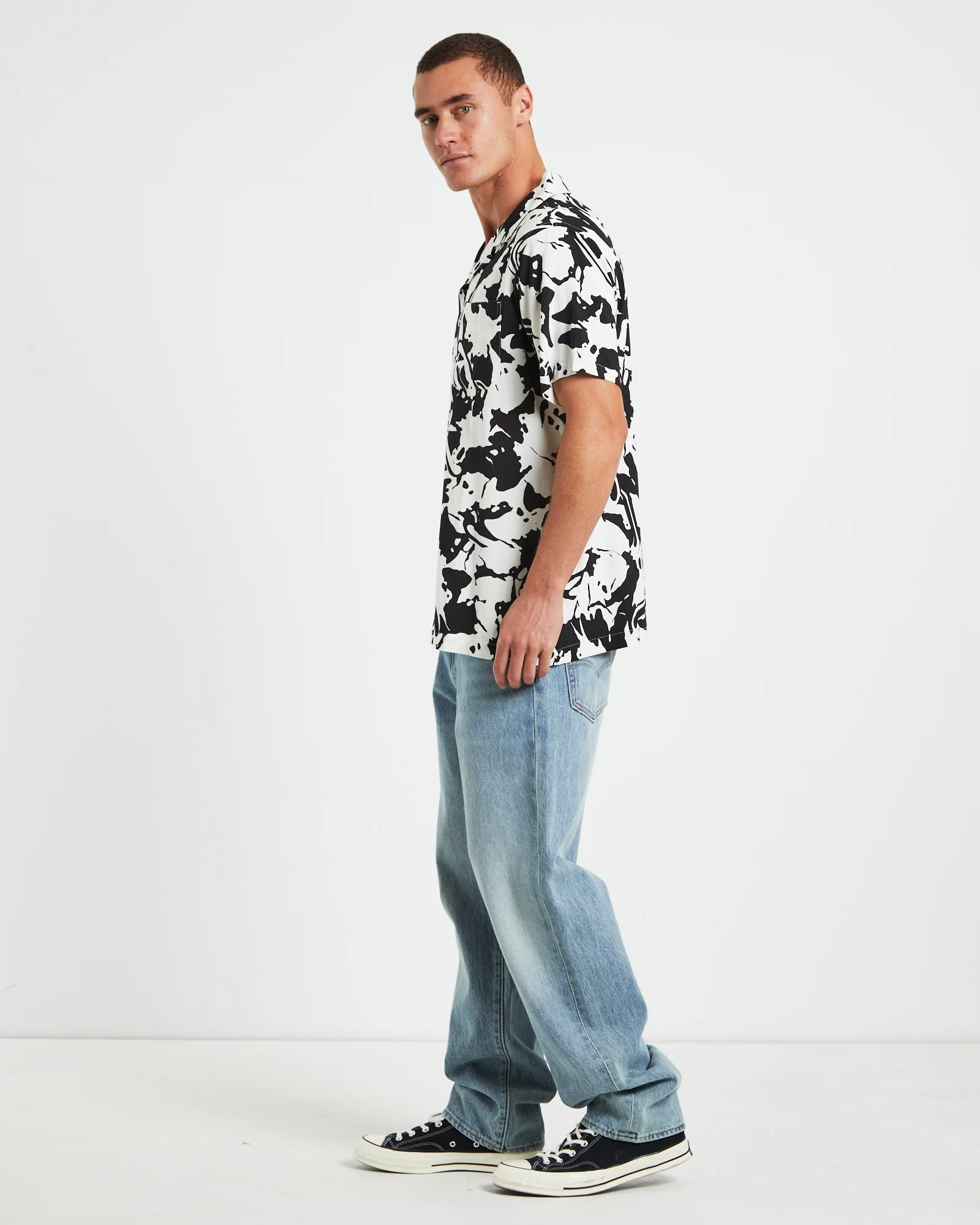 Mandiball Short Sleeve Shirtin Black - Image 4