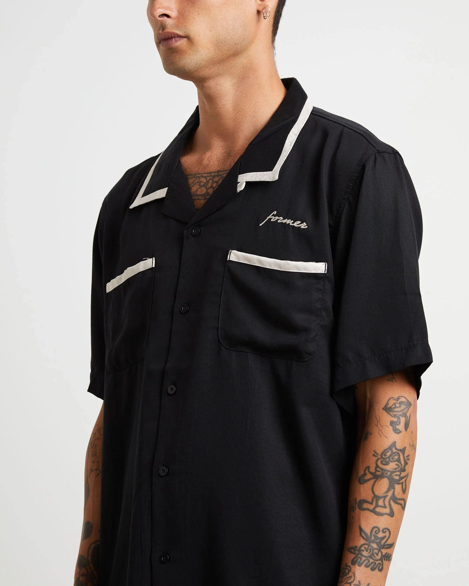 Marilyn Faint Short Sleeve Shirt in Black Oyster - Image 5
