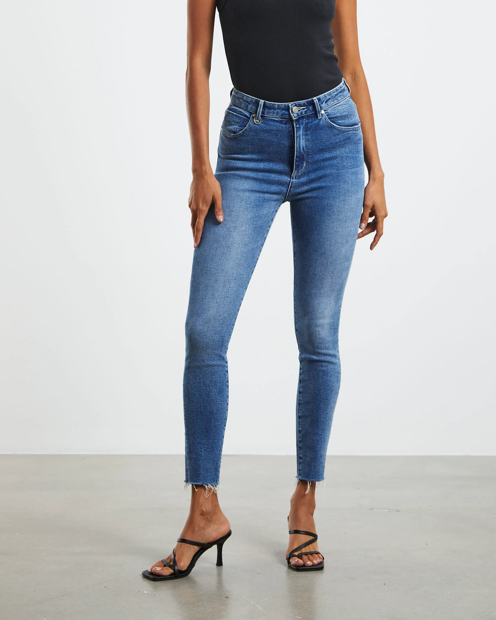 Marilyn Skinny Denim Jeans Broken