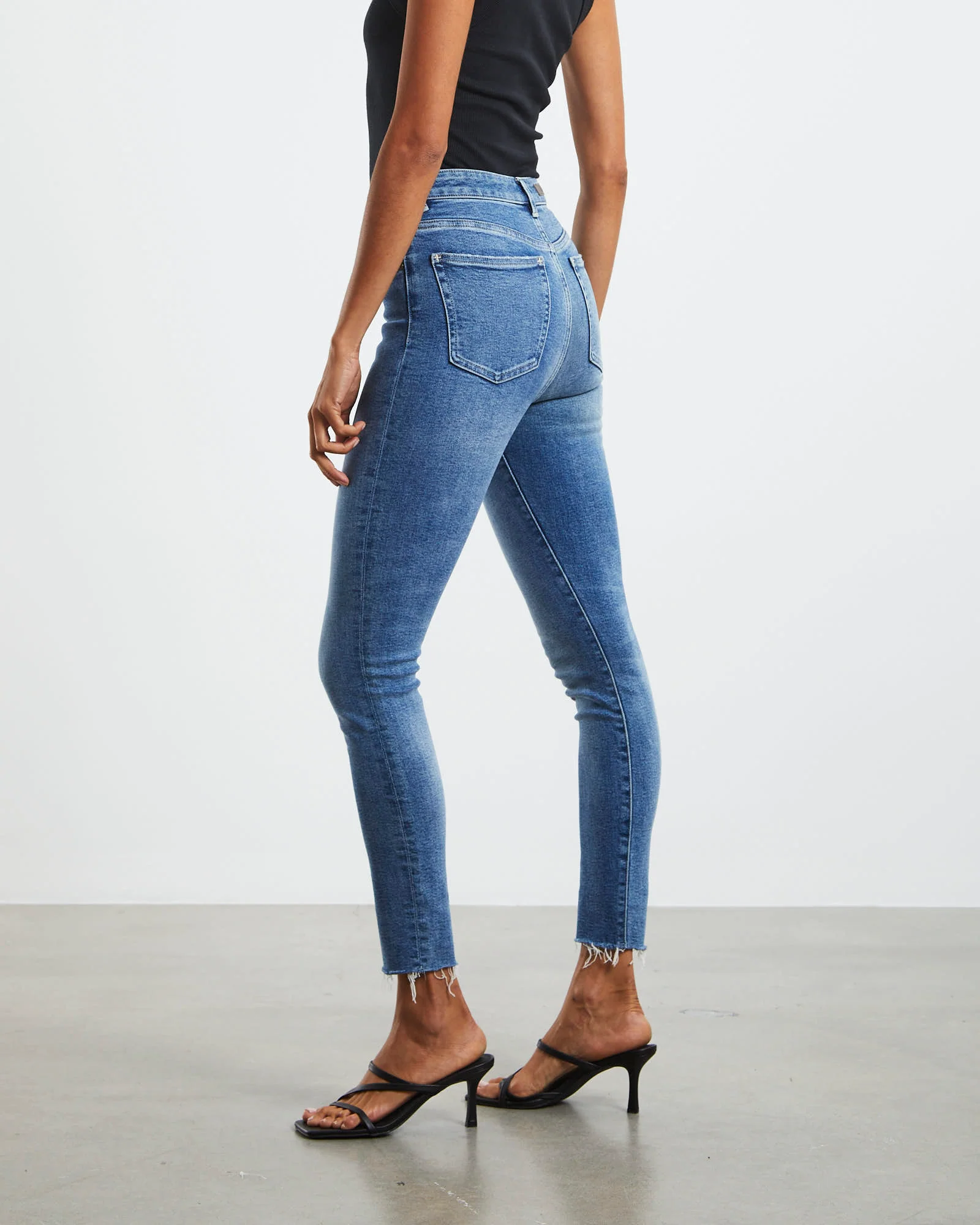 Marilyn Skinny Denim Jeans Broken - Image 3