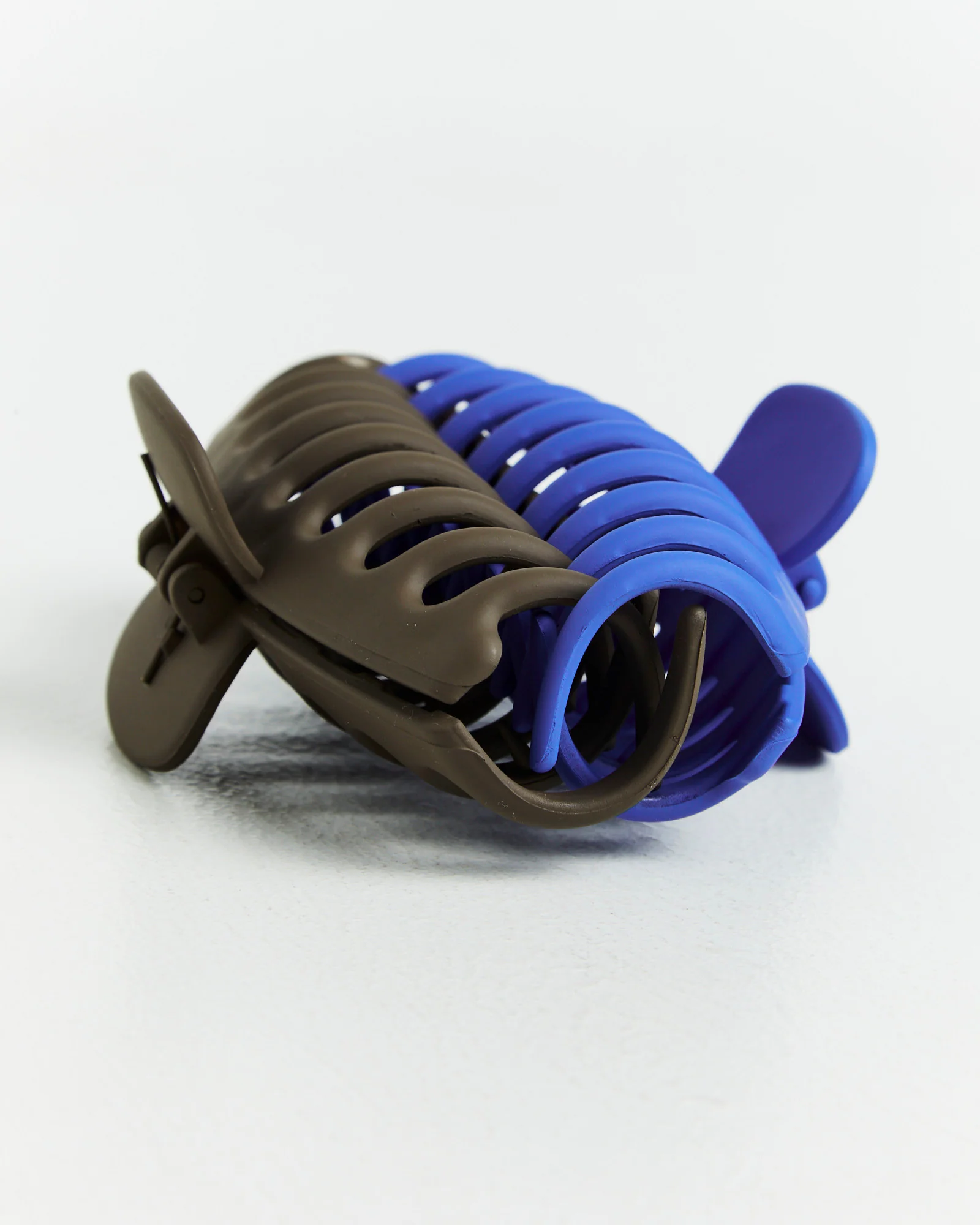 Matte Claw Clips 2 Pack Cocoa Cobalt Blue - Image 3