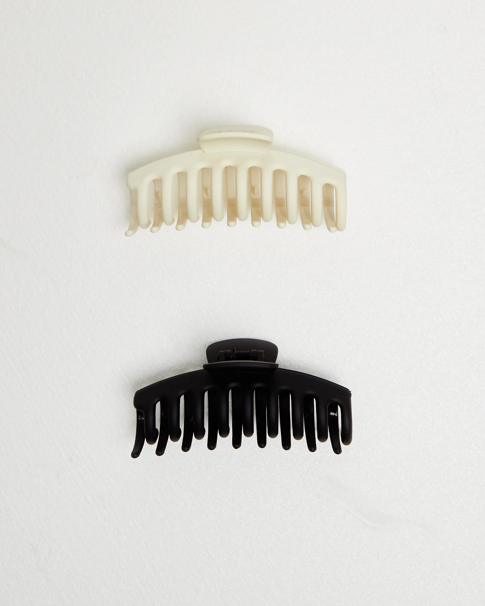 Matte Claw Clips in Black/White - Image 2