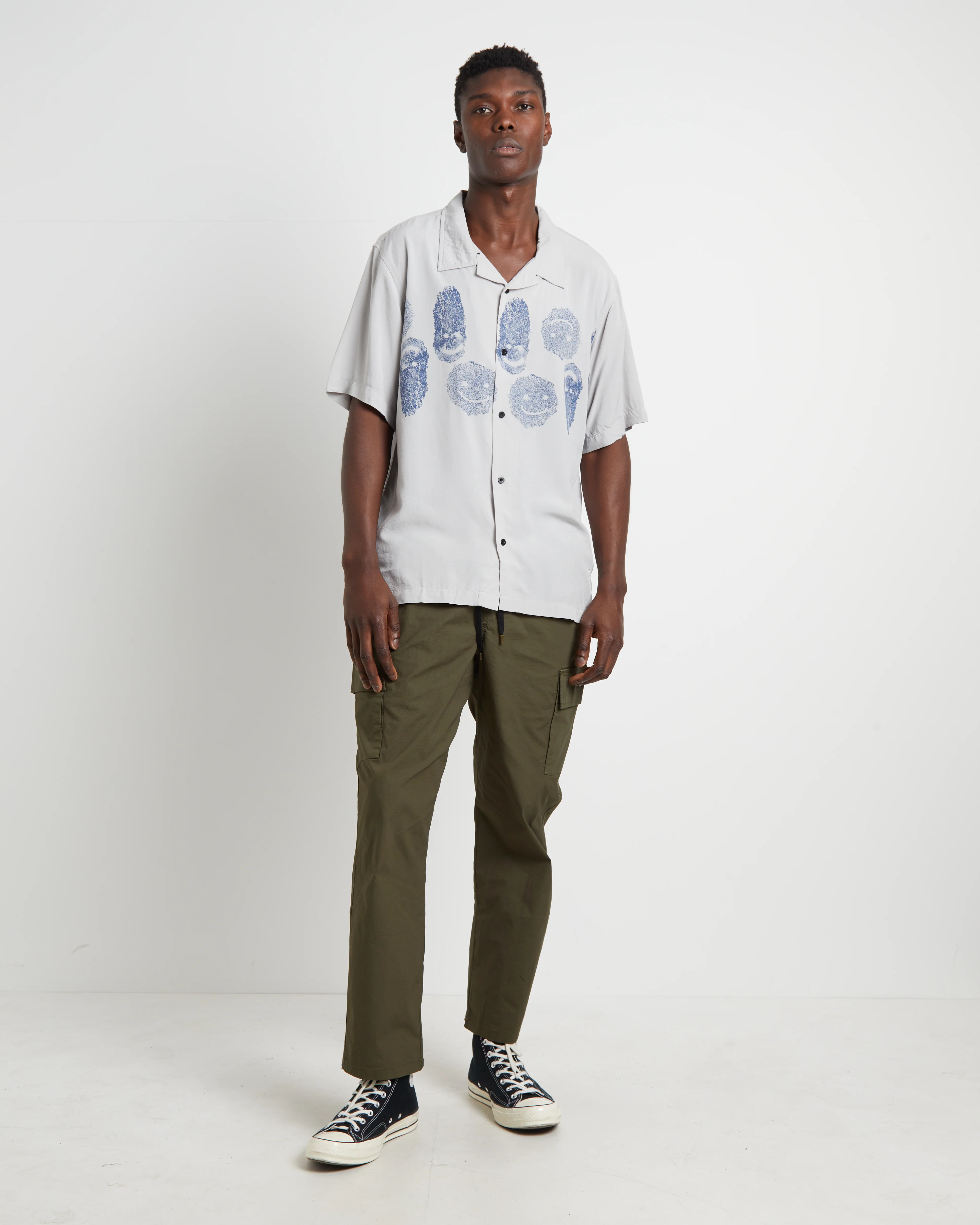 Menace Short Sleeve Shirt in Light Grey - Image 3