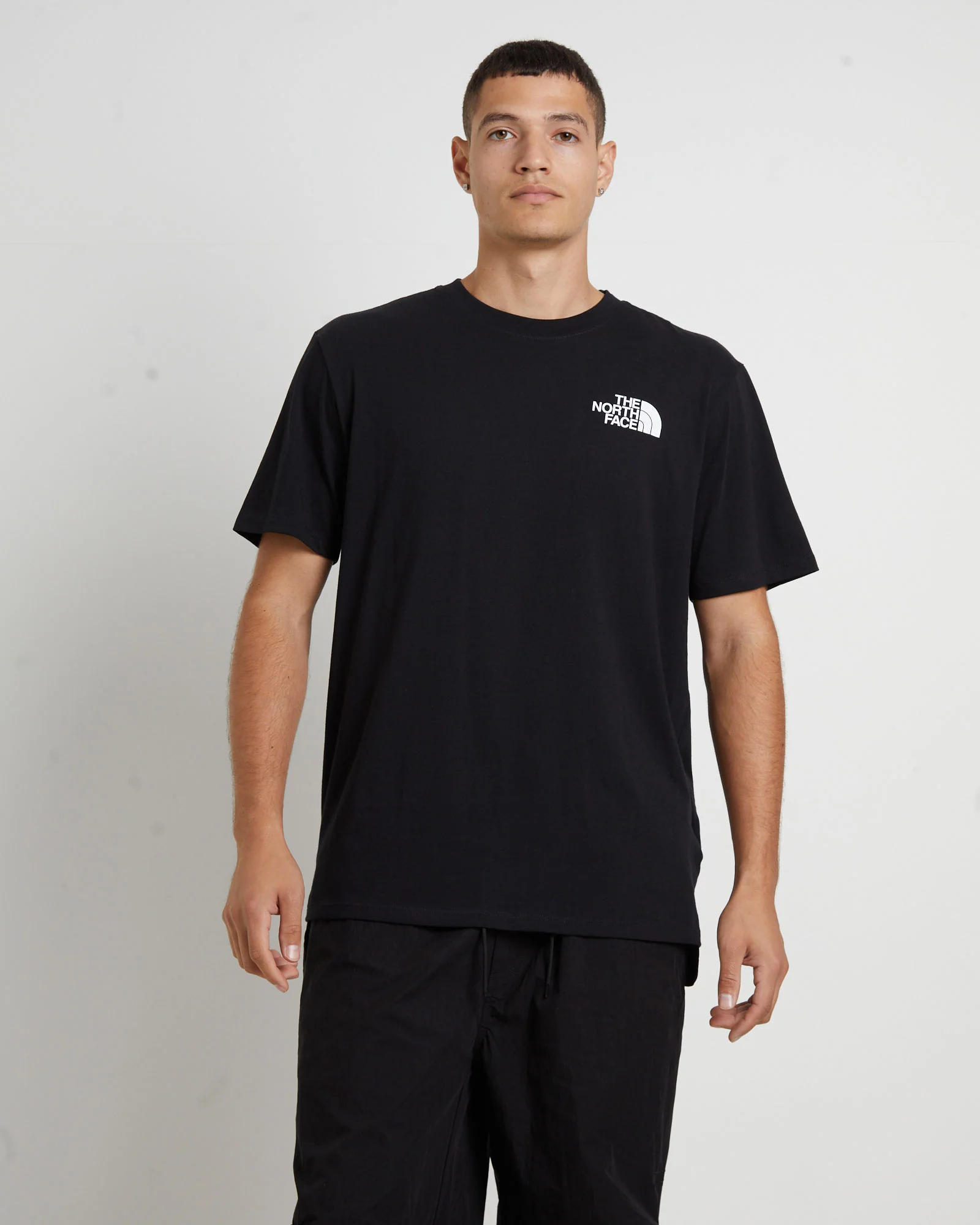 Mens Short Sleeve Box NSE T-Shirt in TNF Black/TNF White - Image 2
