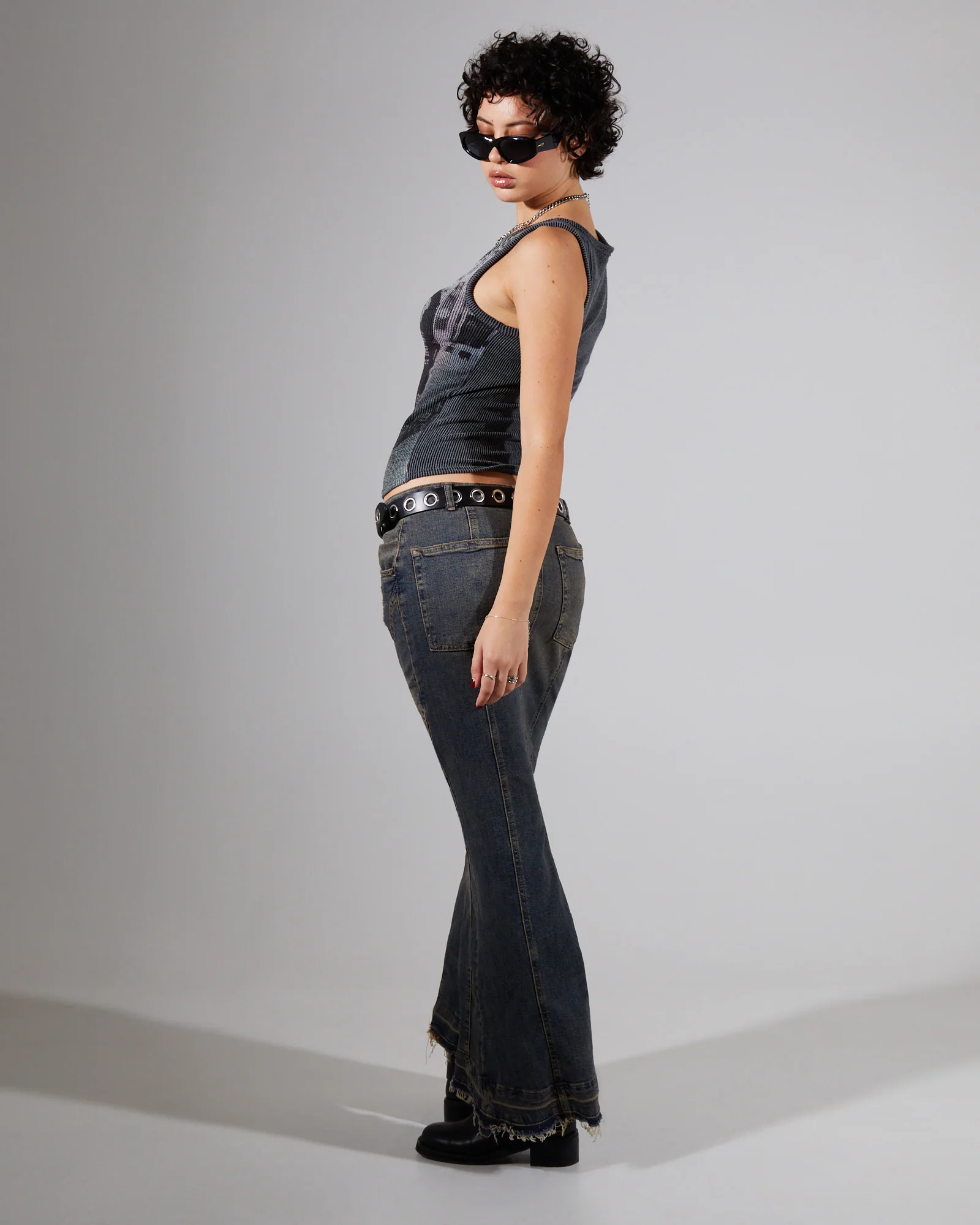 Mono Photo Rib Tank Top - Image 4