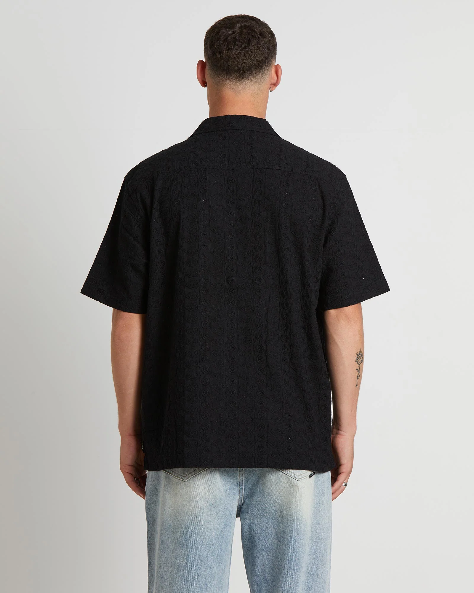 Montel Short Sleeve Resort Shirt in Black - Image 2