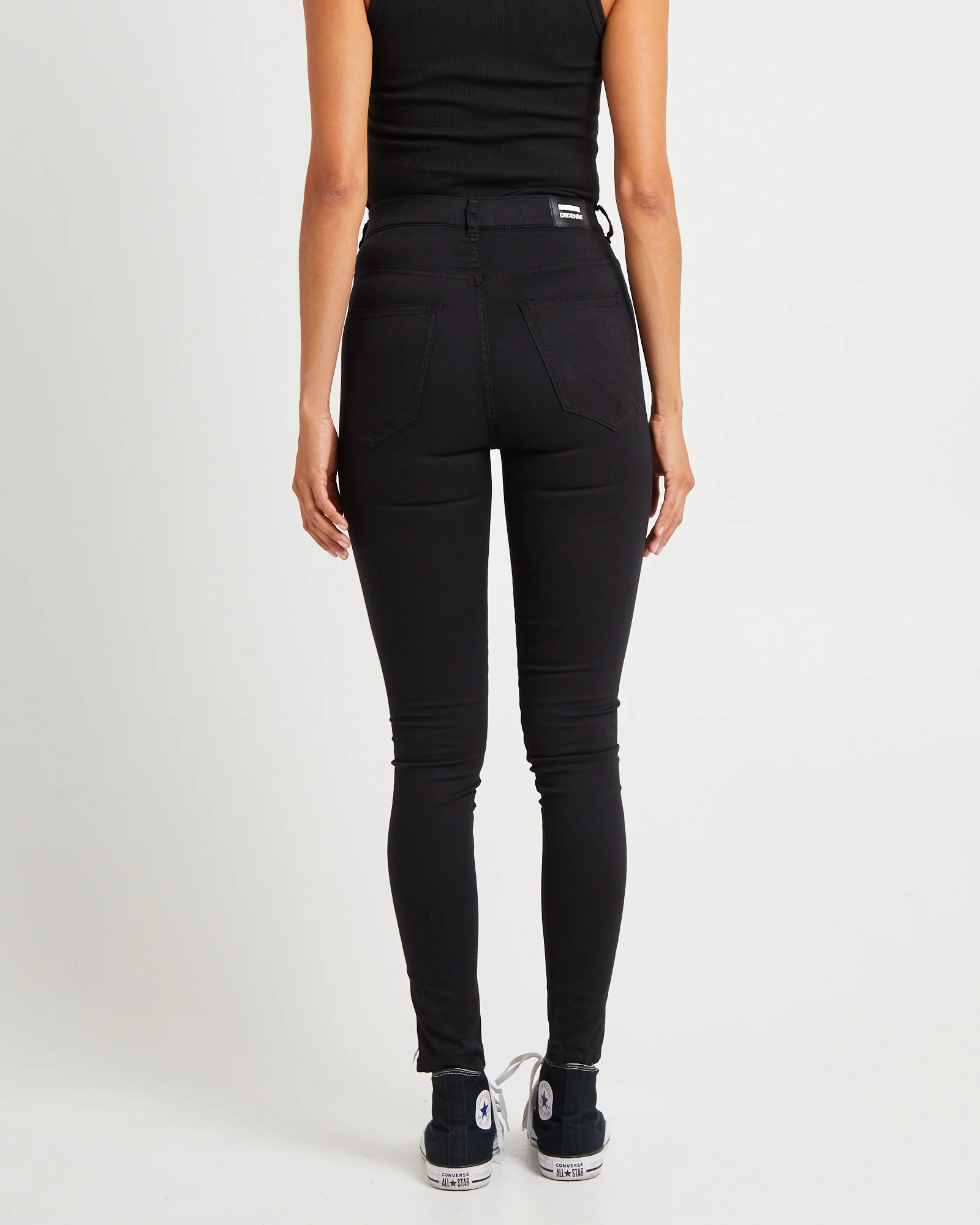 Moxy Jeans - Image 2