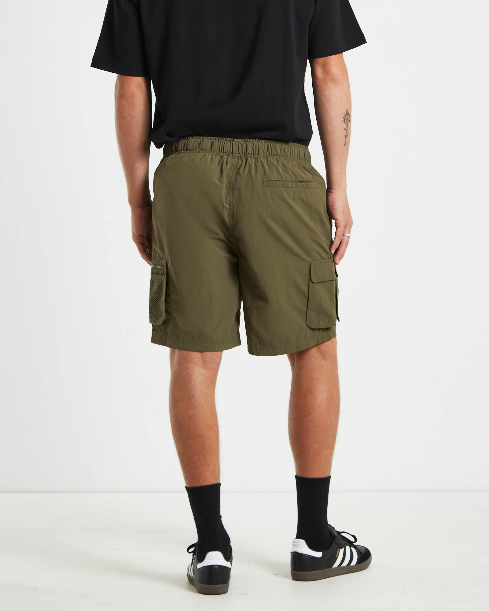 Multi Pocket Utility Cargo Shorts in Army Green - Image 3