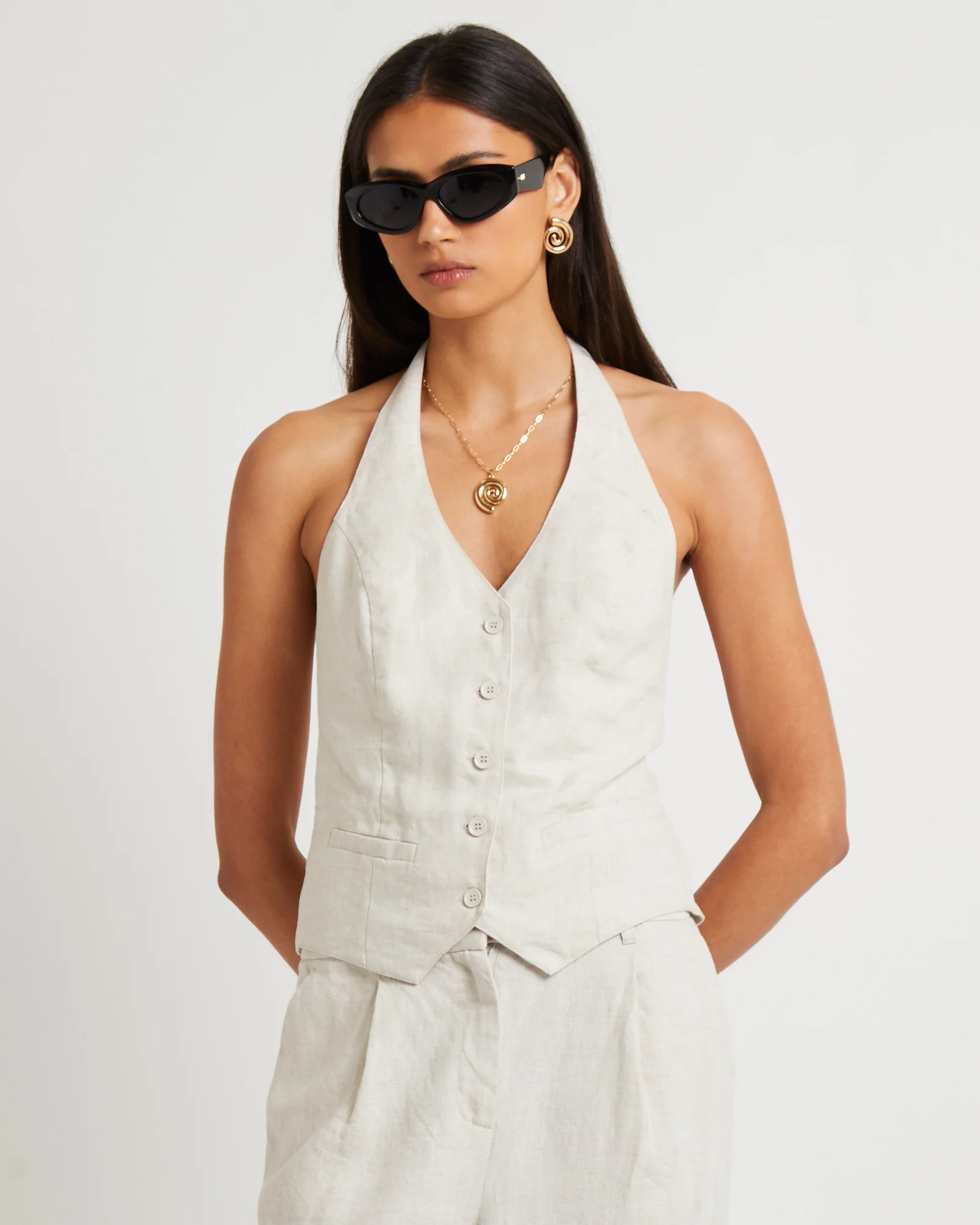 Naomi Linen Halter Vest - Image 5