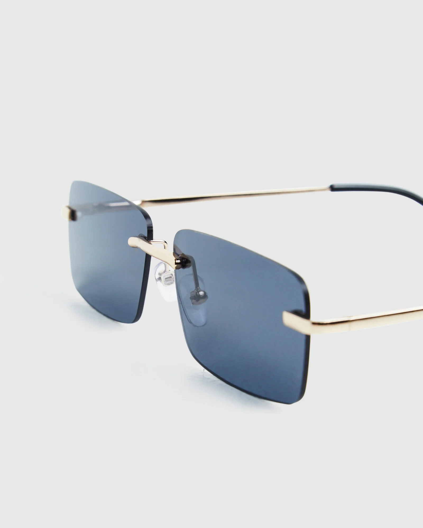 Neela Sunglasses Black - Image 5