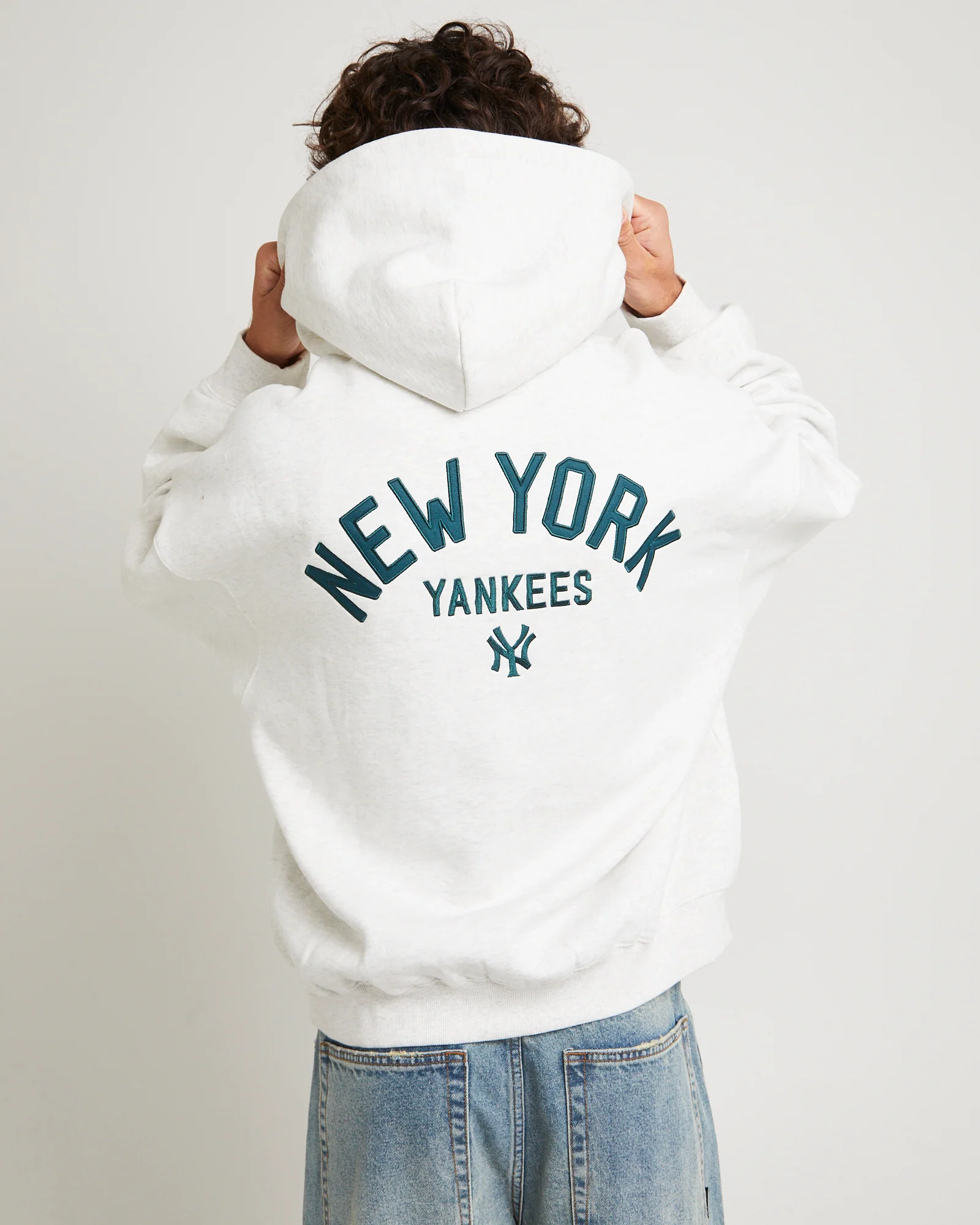 New York Yankees Arch FZ Boxy Hoodie - Image 2