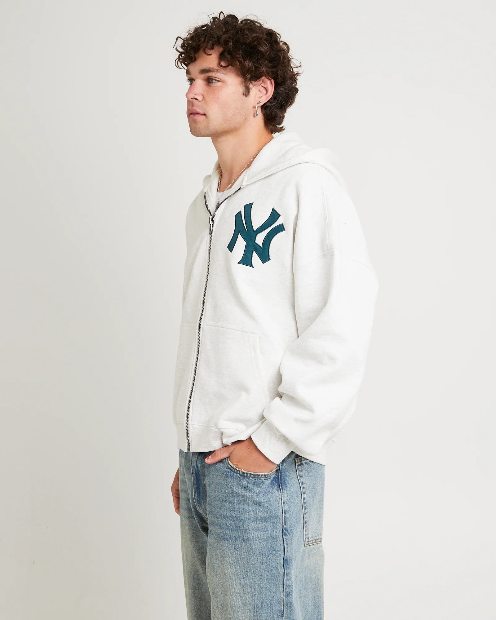 New York Yankees Arch FZ Boxy Hoodie - Image 4