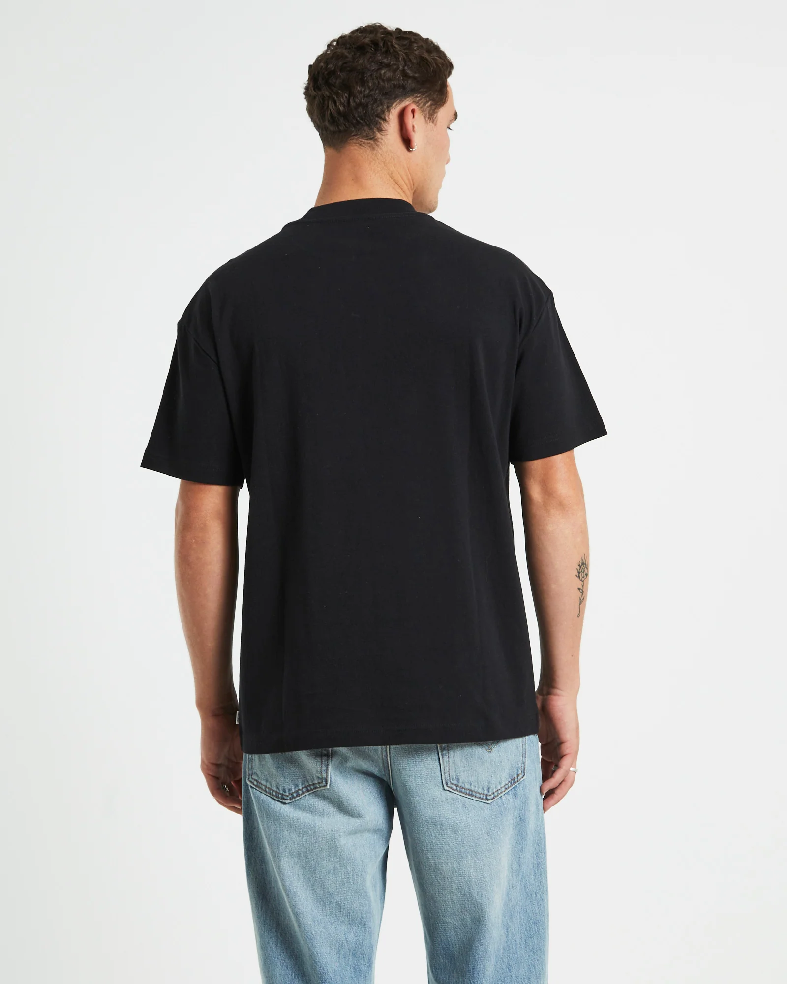 No Bueno Short Sleeve T-Shirt in Black - Image 2
