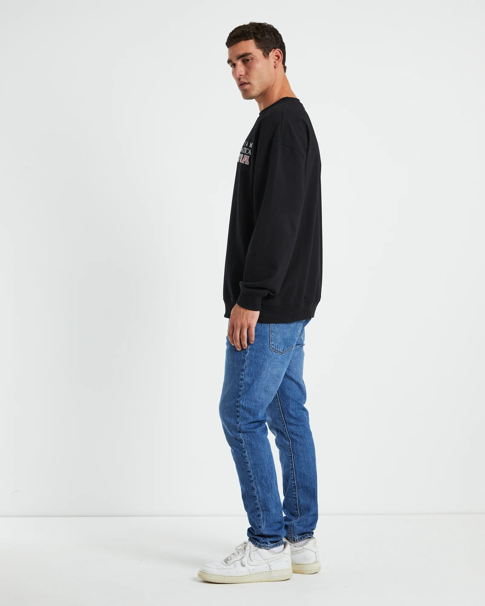 Norrie Long Sleeve Sweatshirt in Black - Image 4