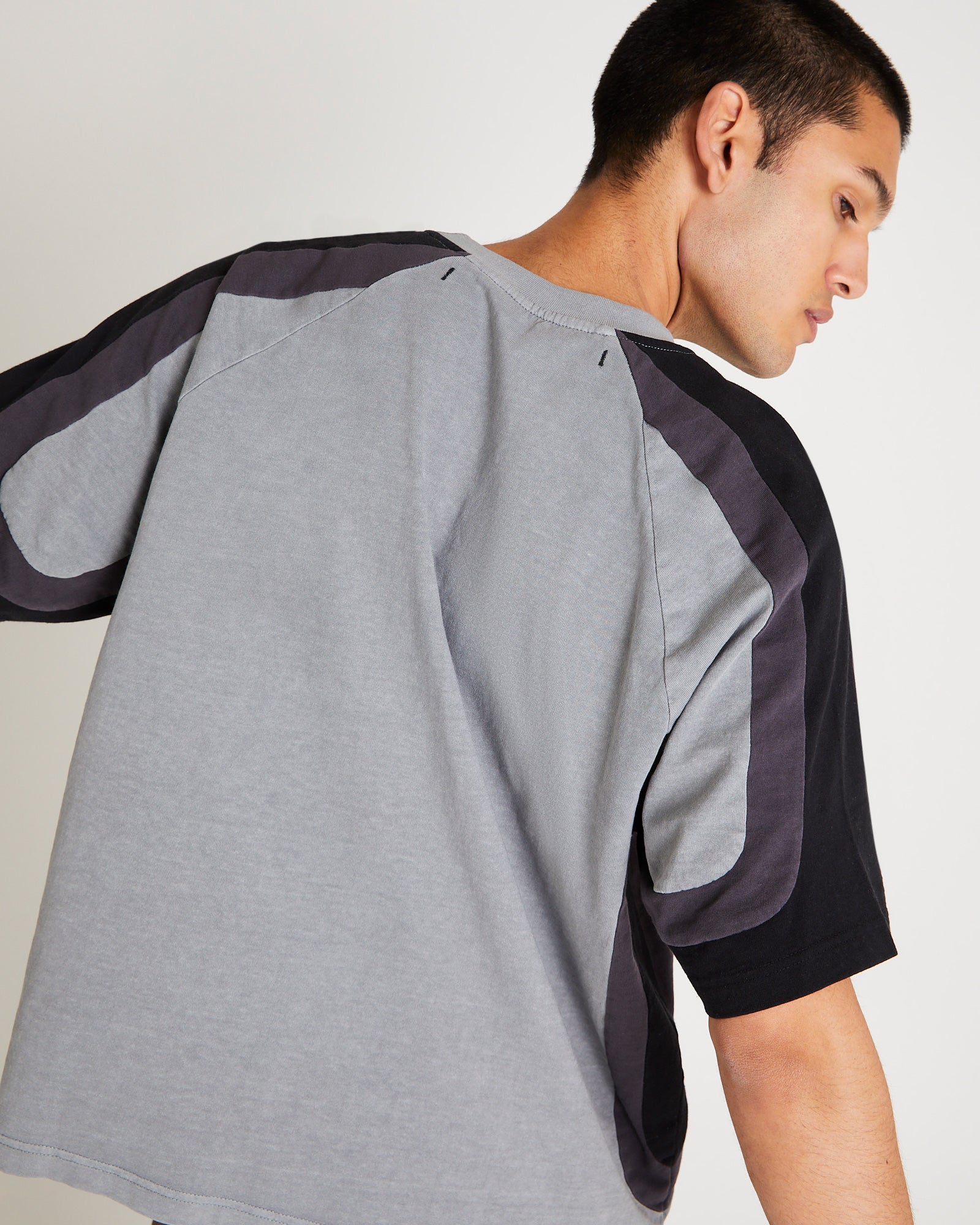 Novel Raglan Spliced T-Shirt - Image 5