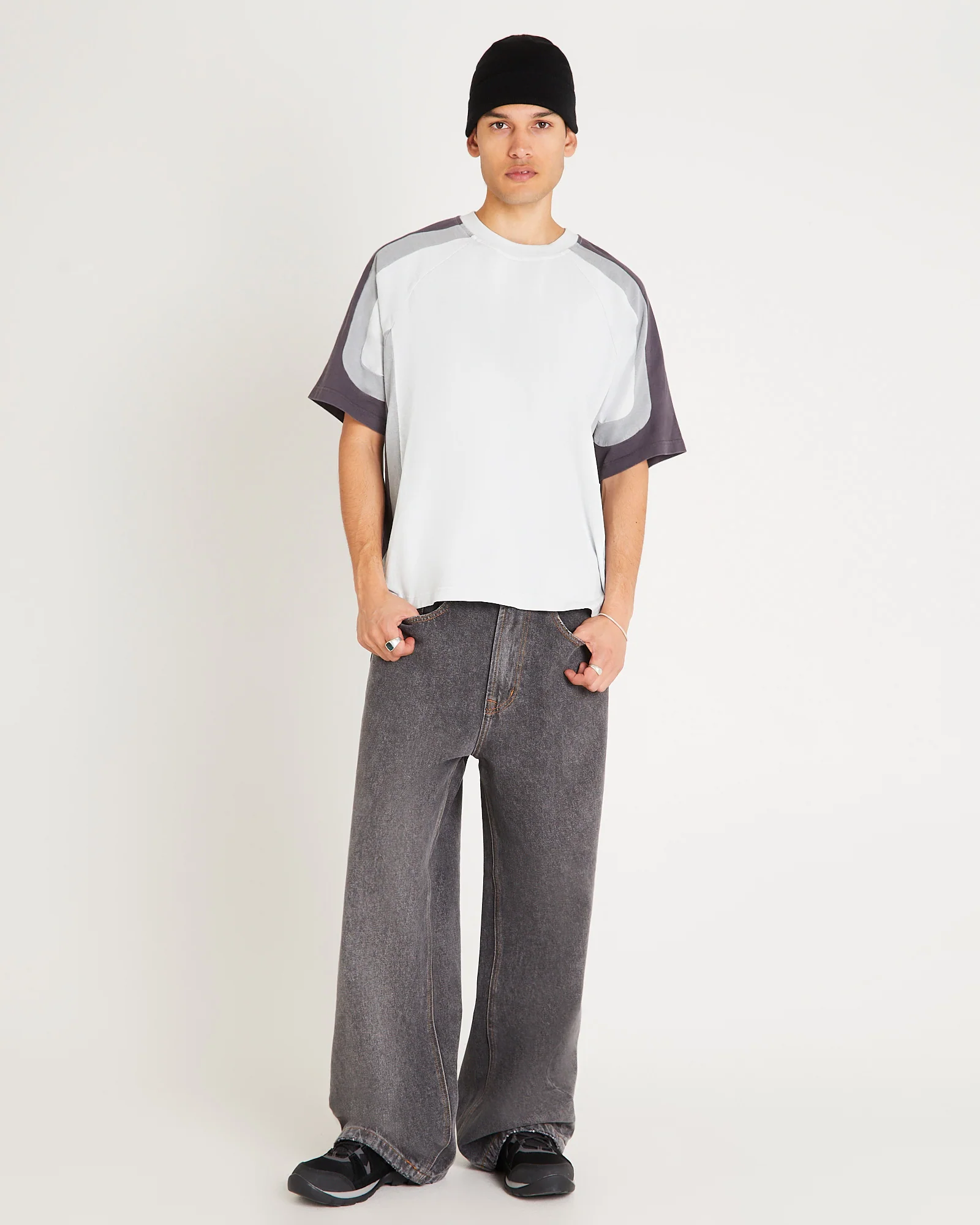 Novel Raglan Spliced T-Shirt - Image 3