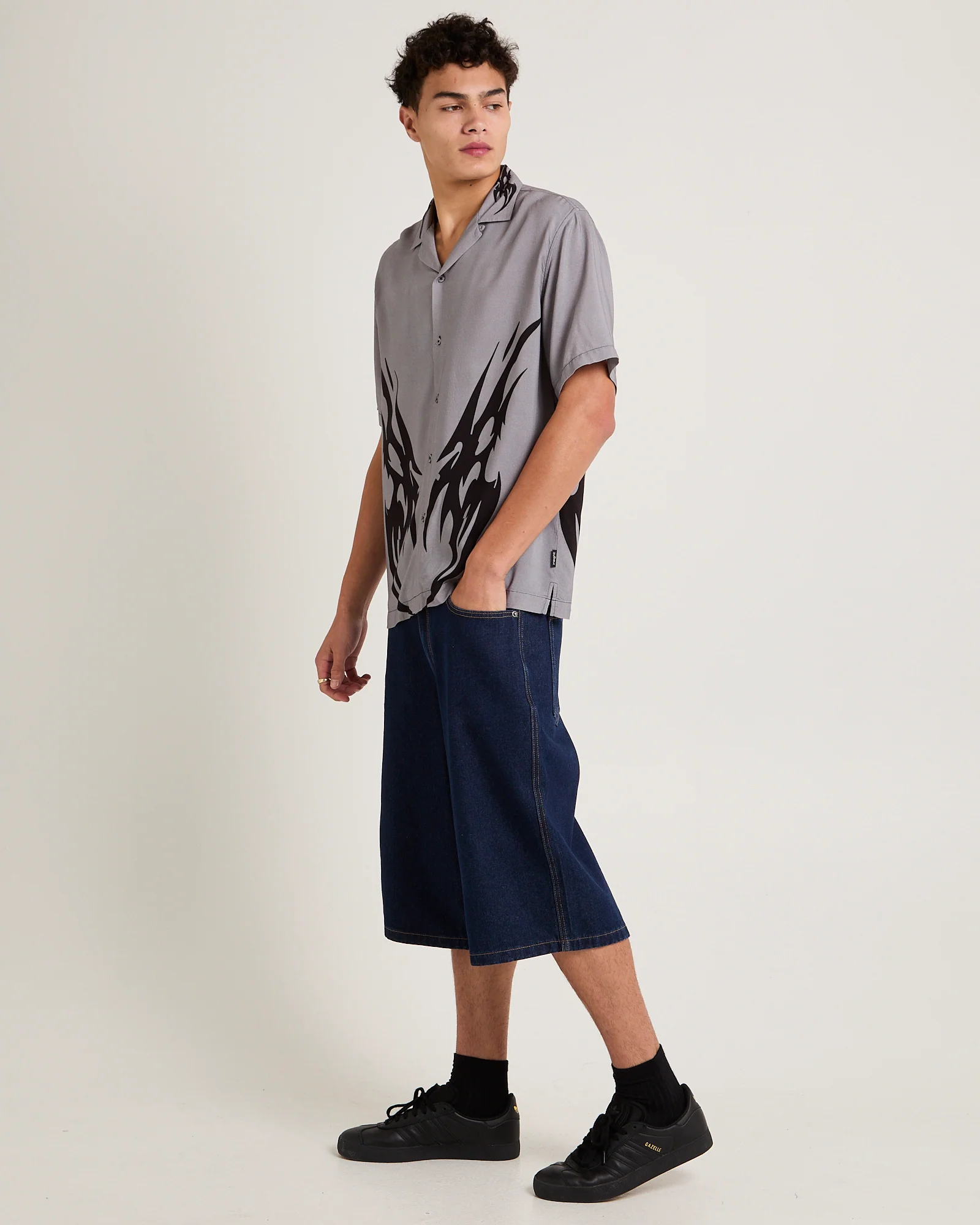 Nu Short Sleeve Resort Shirt - Image 4