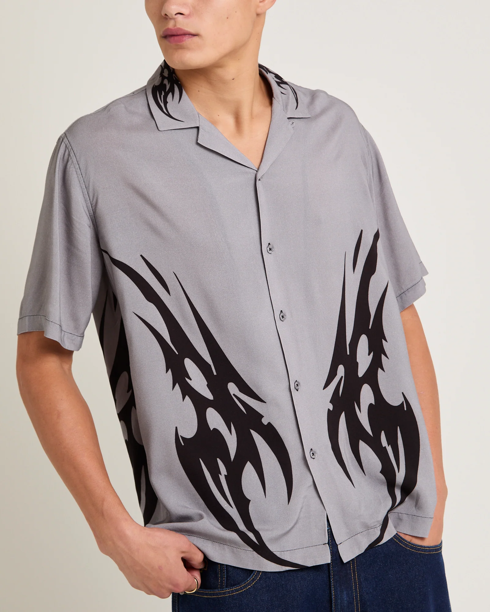 Nu Short Sleeve Resort Shirt - Image 5