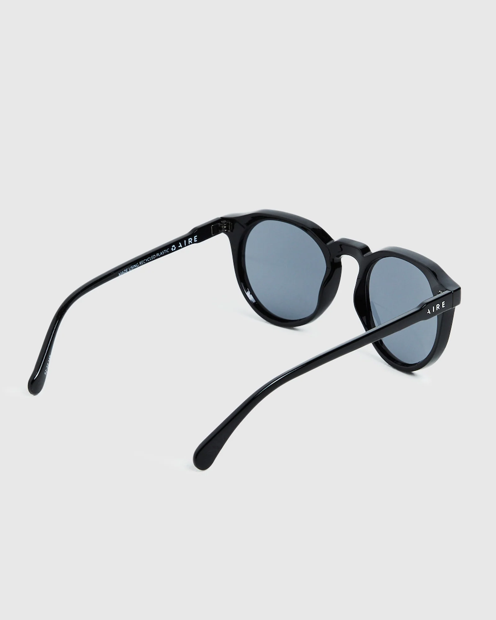 Nucleus V2 Polarised Sunglasses Black Smoke Mono - Image 4