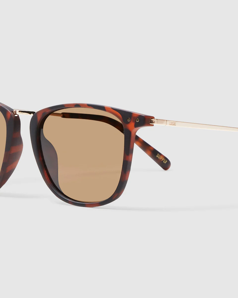 NYC Sunglasses Matte Tort Brown - Image 3