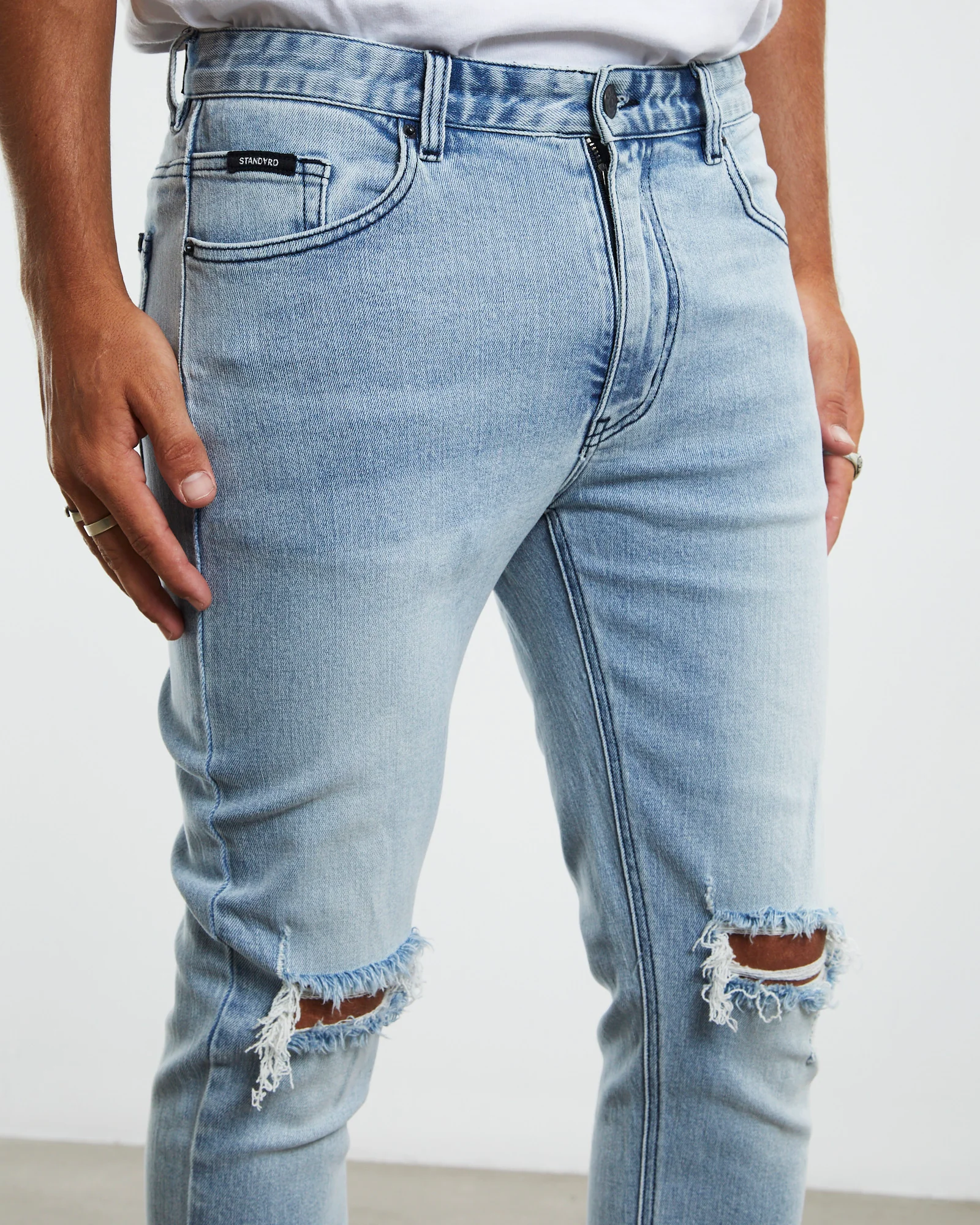 Offset Jeans In Bleach Blue - Image 6