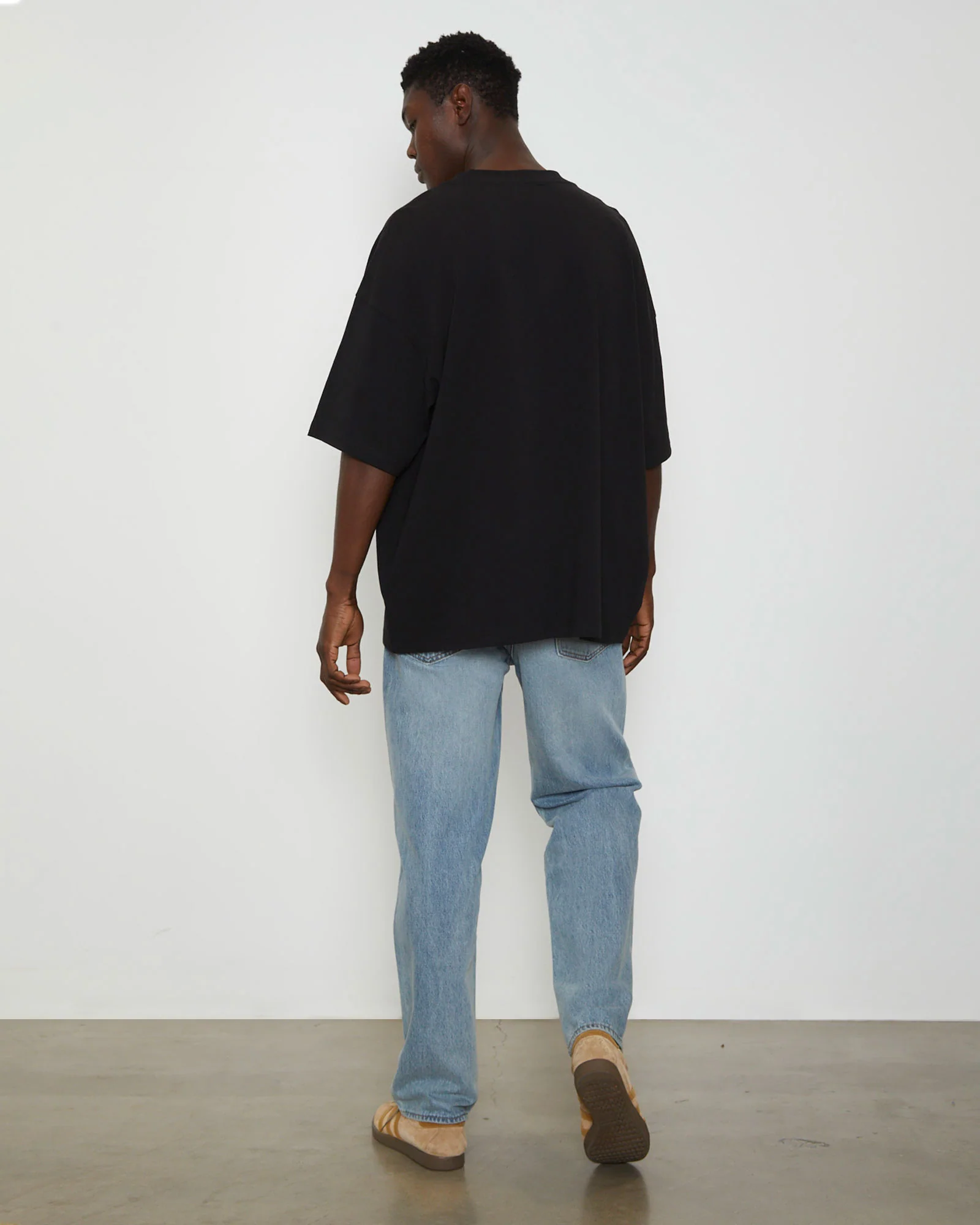 OG Oversized T-Shirt in Black - Image 4