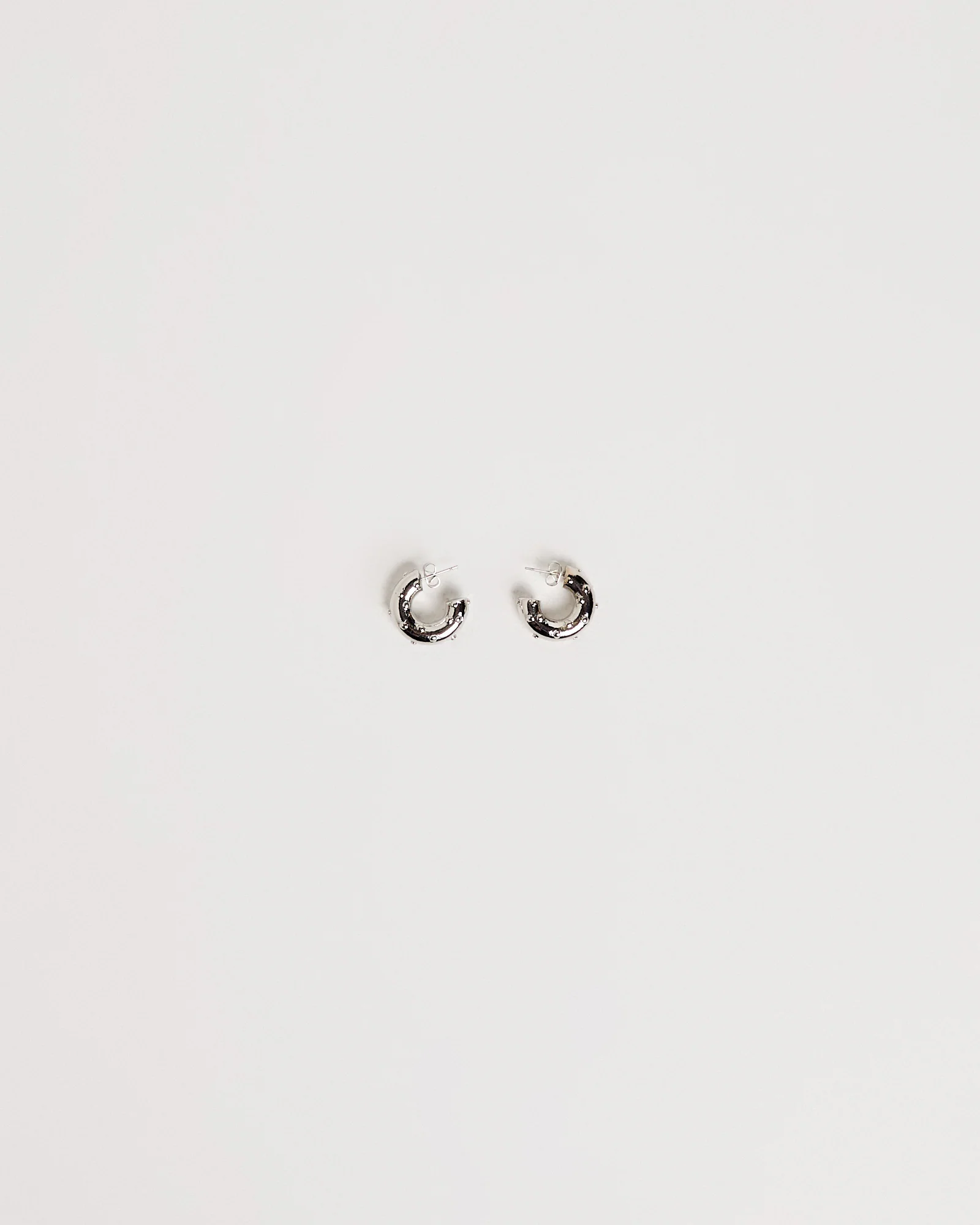 Ollie Hoop Earrings - Image 3