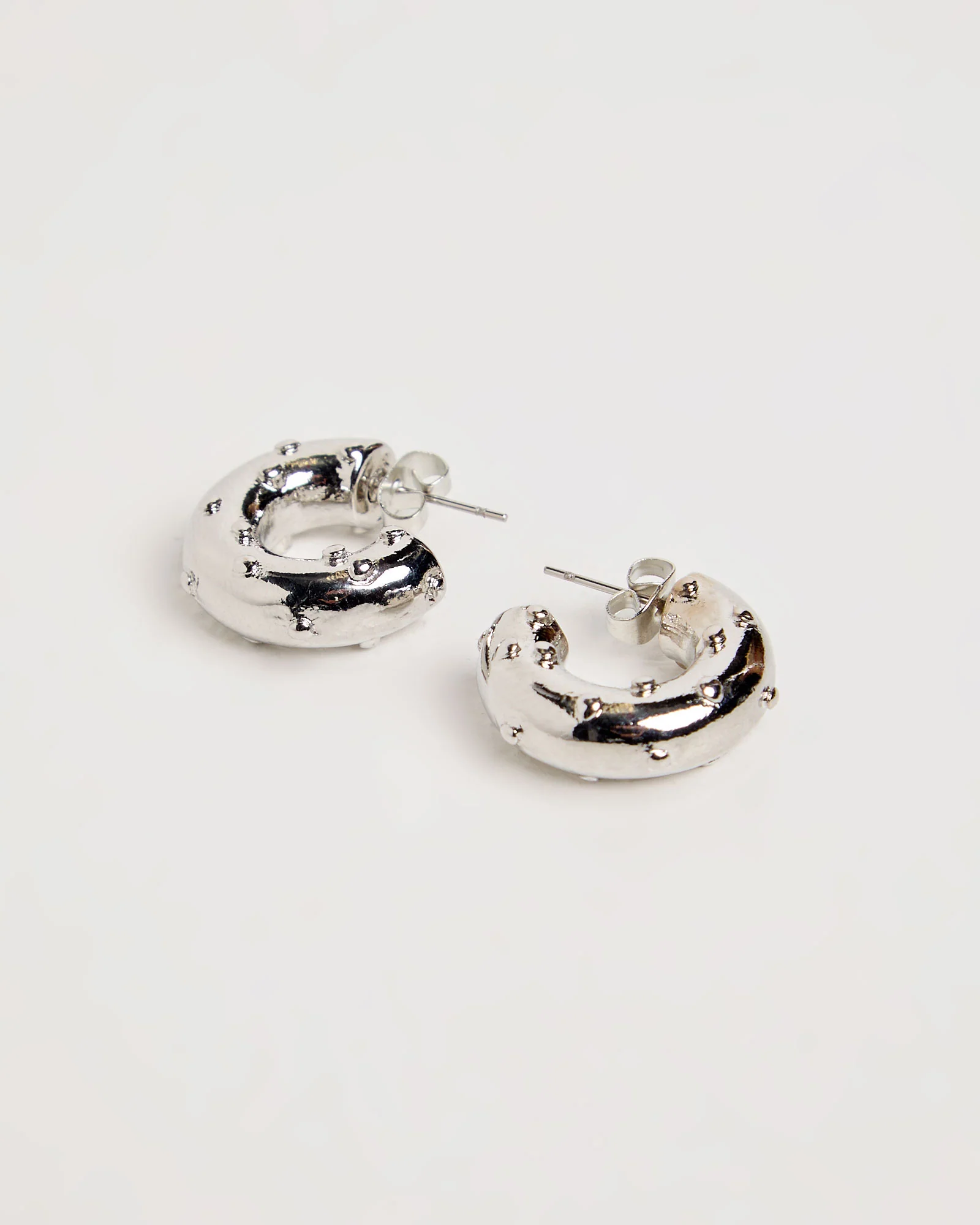 Ollie Hoop Earrings - Image 4