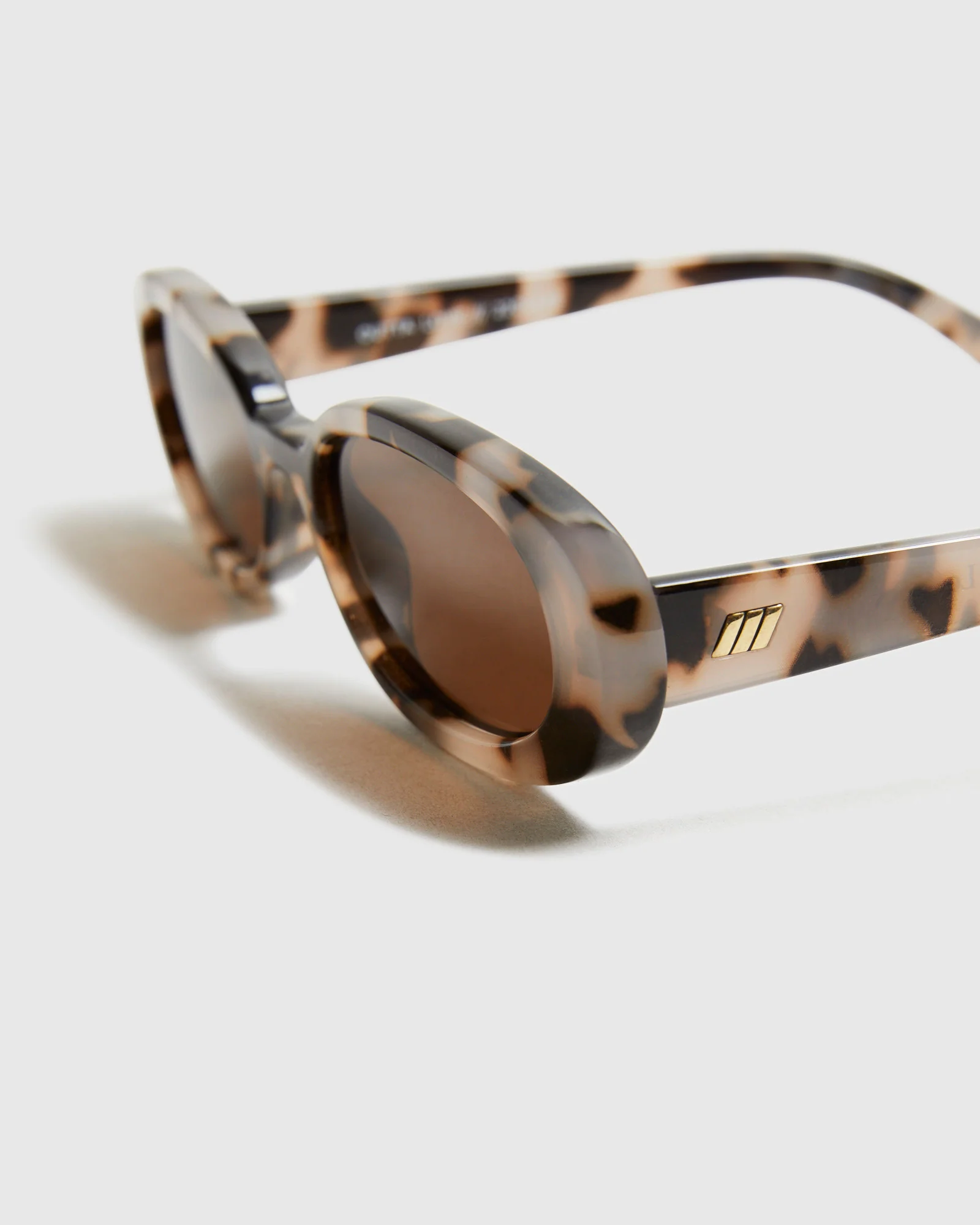 Outta Love Sunglasses Cookie Tort - Image 6