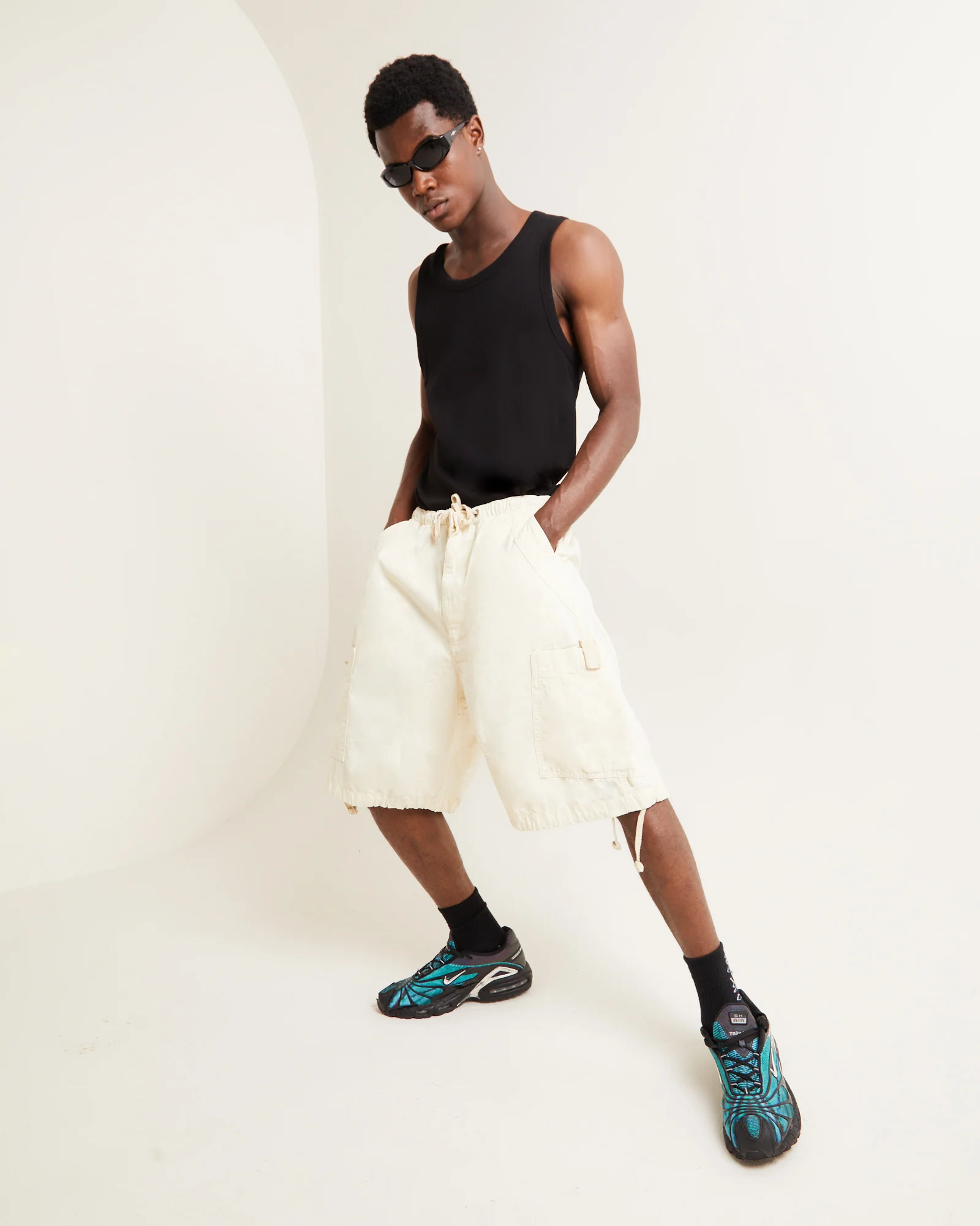 Parachute Cargo Shorts Ecru - Image 2