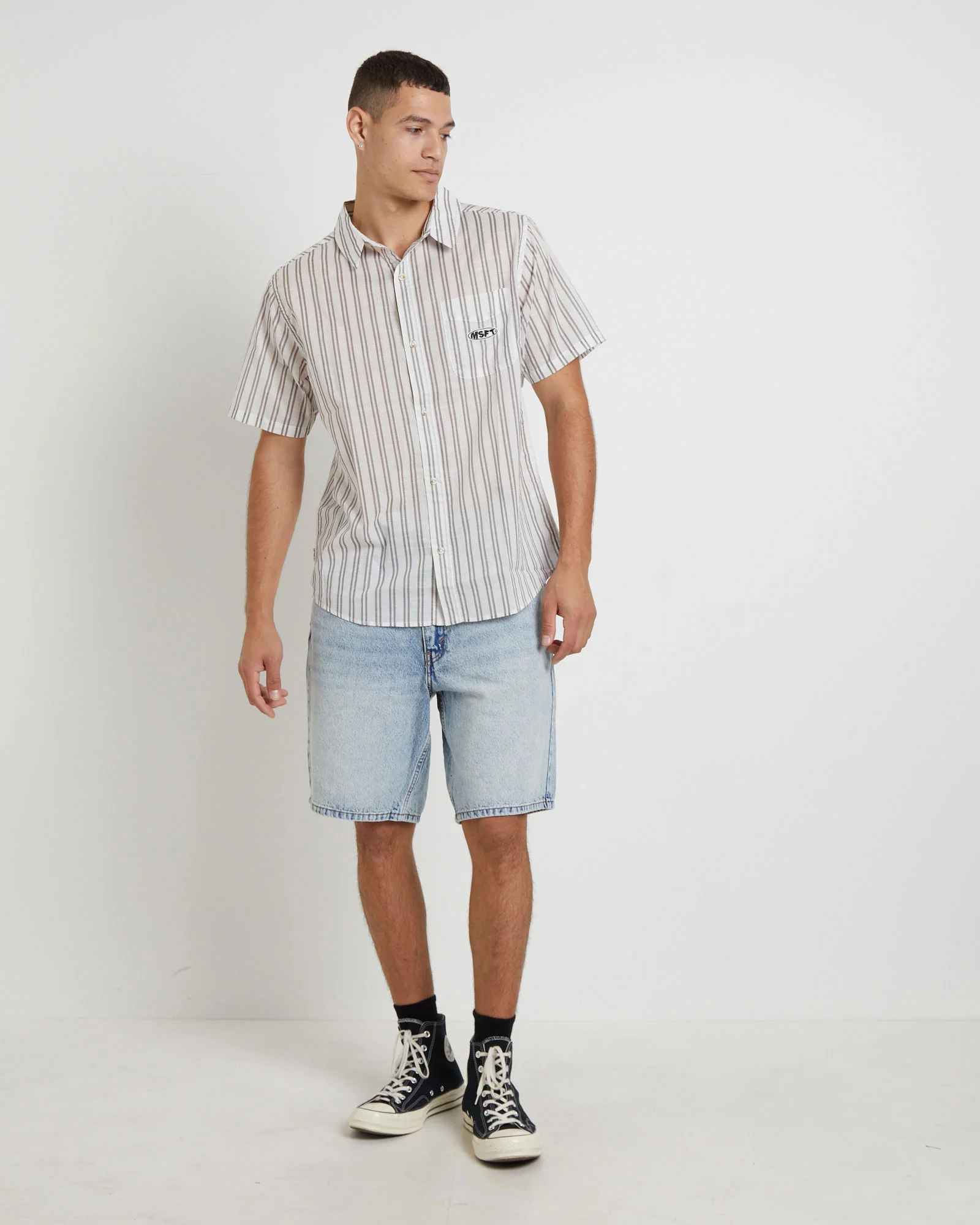 Parelz Short Sleeve Shirt in Mushroom Stripe - Image 3