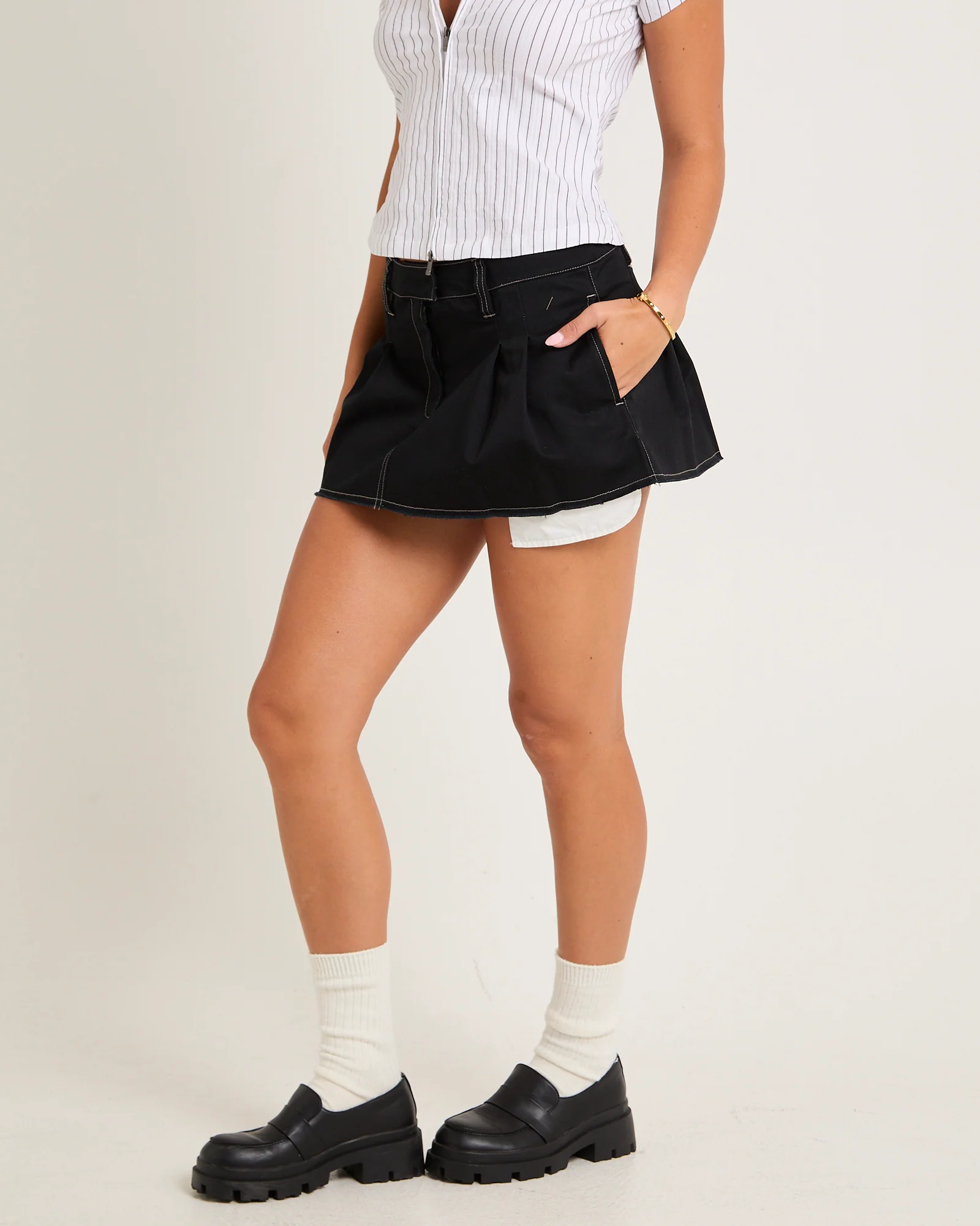 Petra Pleated Mini Skirt - Image 4