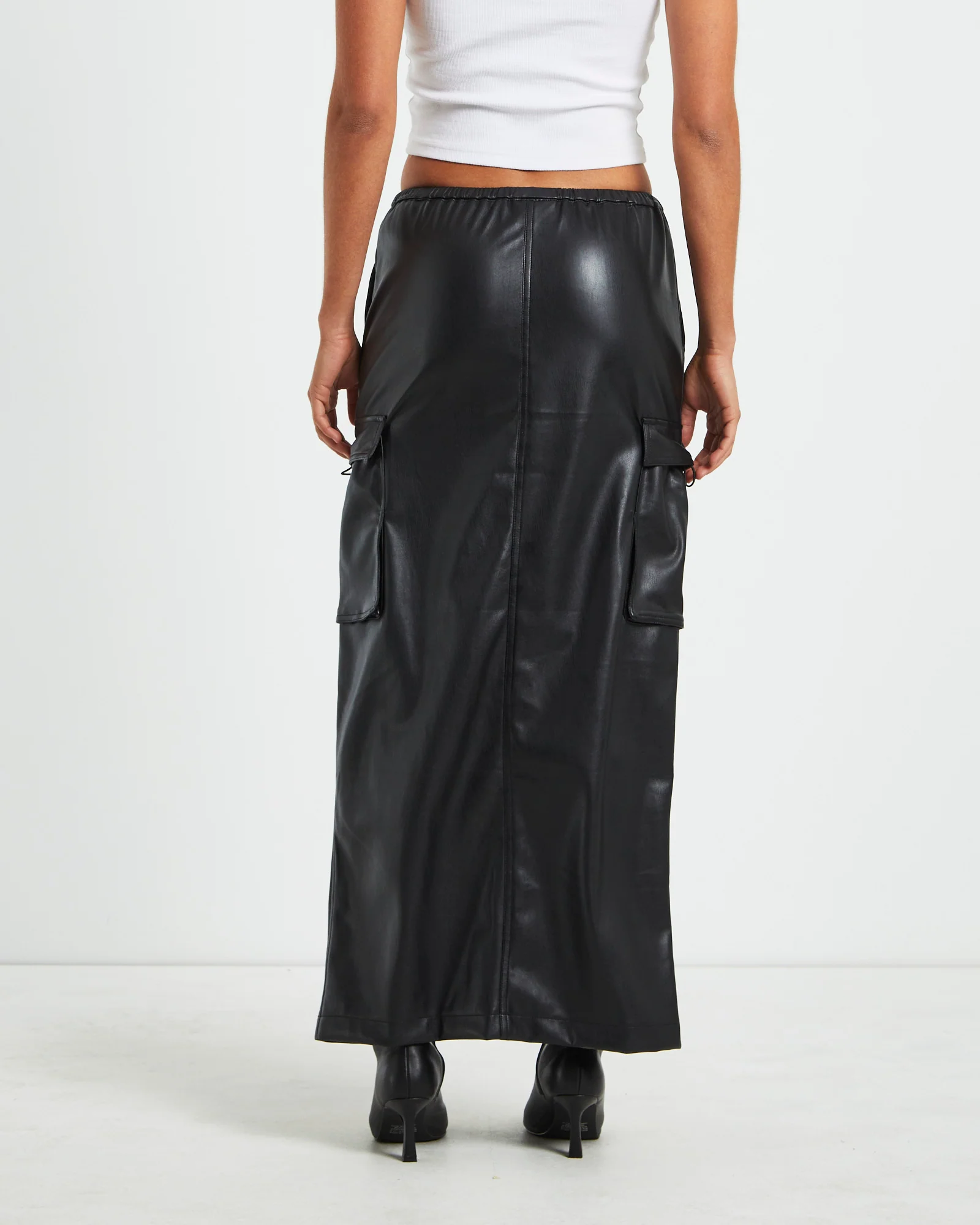 Phoebe Leather Look Cargo Skirt Black - Image 3