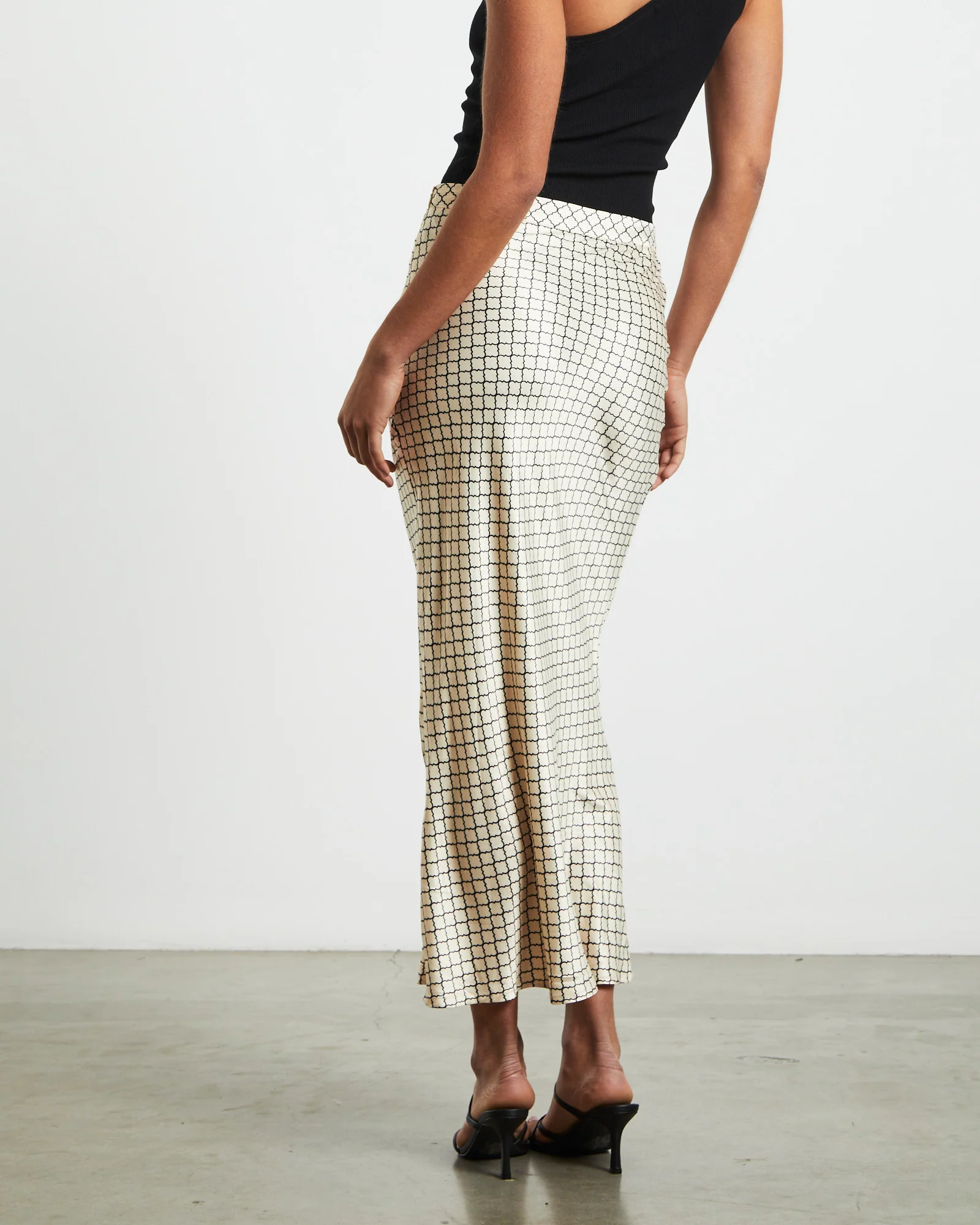 Phoenix Skirt Geo Print - Image 3