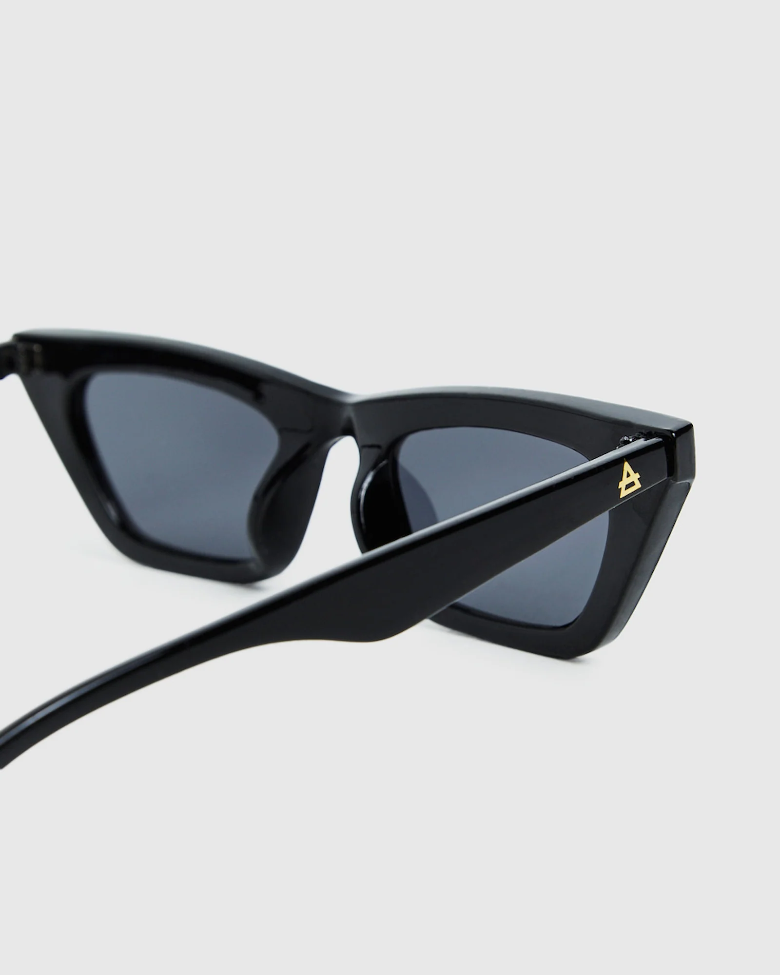 Polaris Sunglasses Black - Image 6