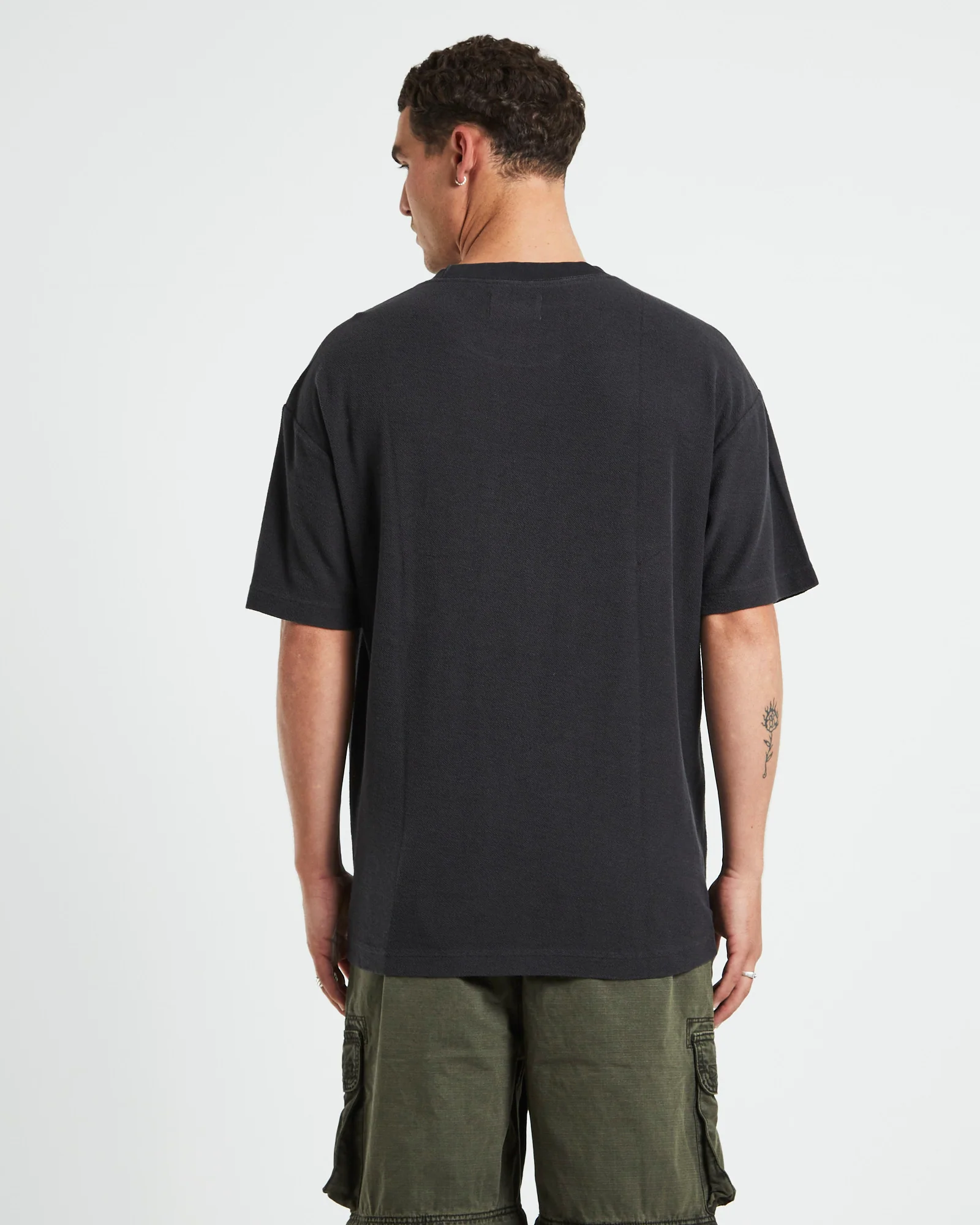 Ramona Linen Short Sleeve T-Shirt in Washed Black - Image 2